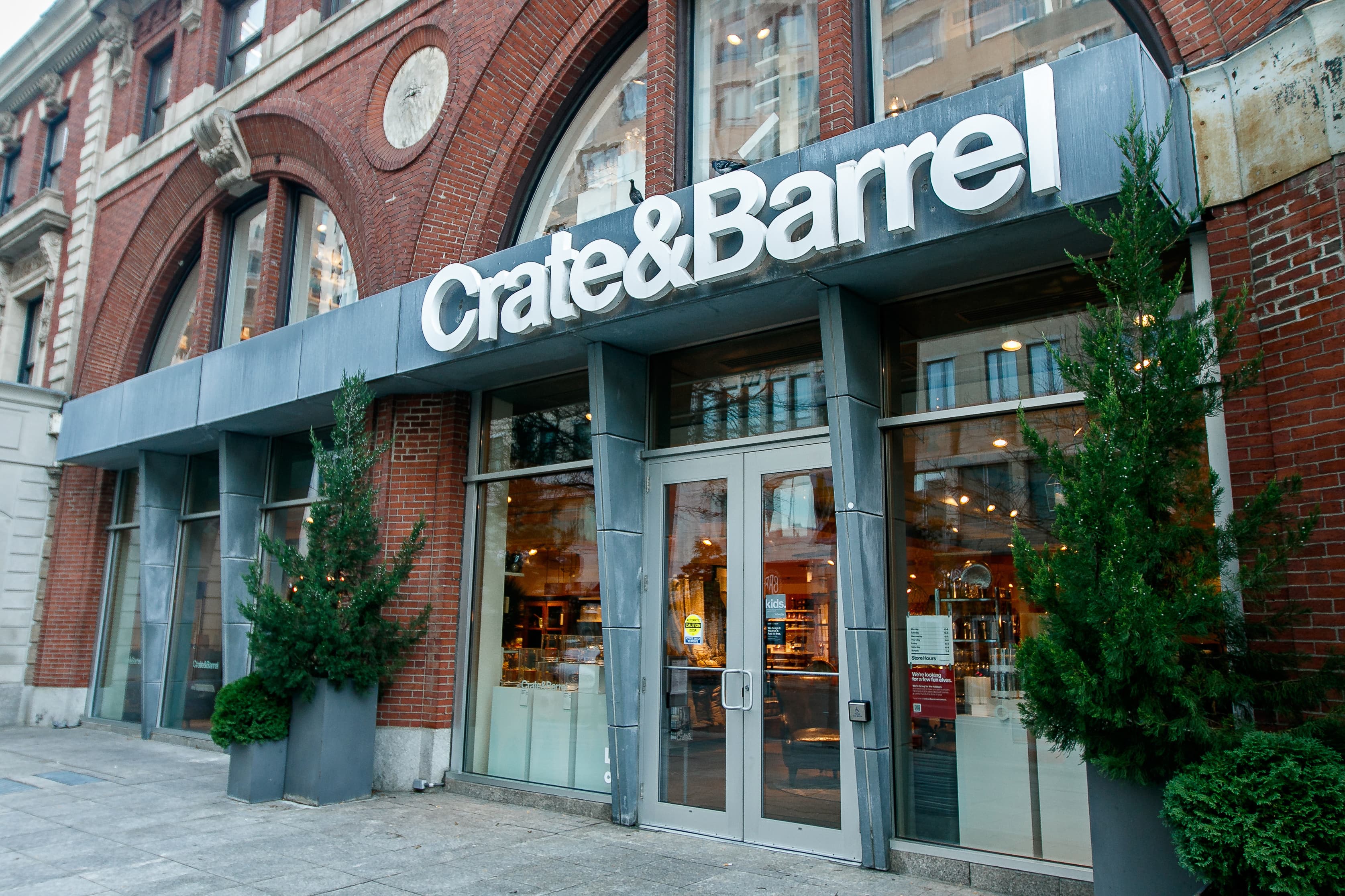 Crate and Barrel: GET IT HERE FIRST