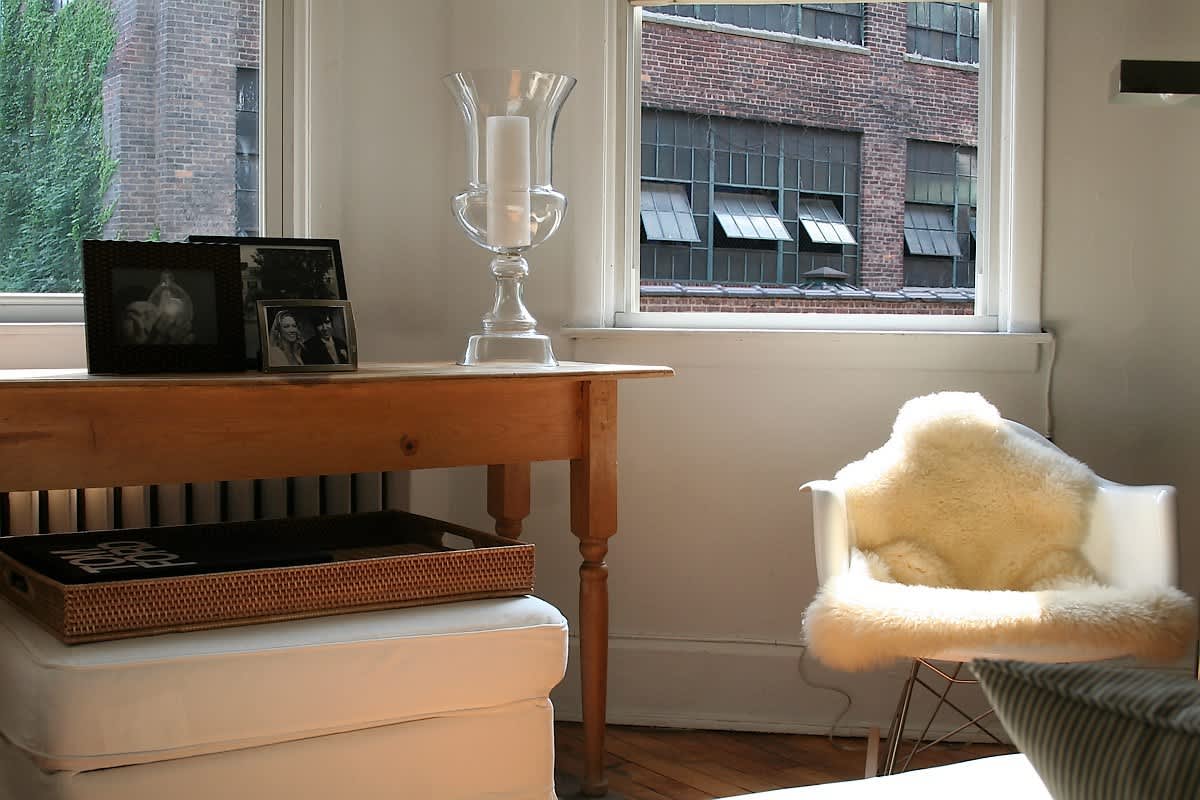 Maxime Masters a Rental | Apartment Therapy