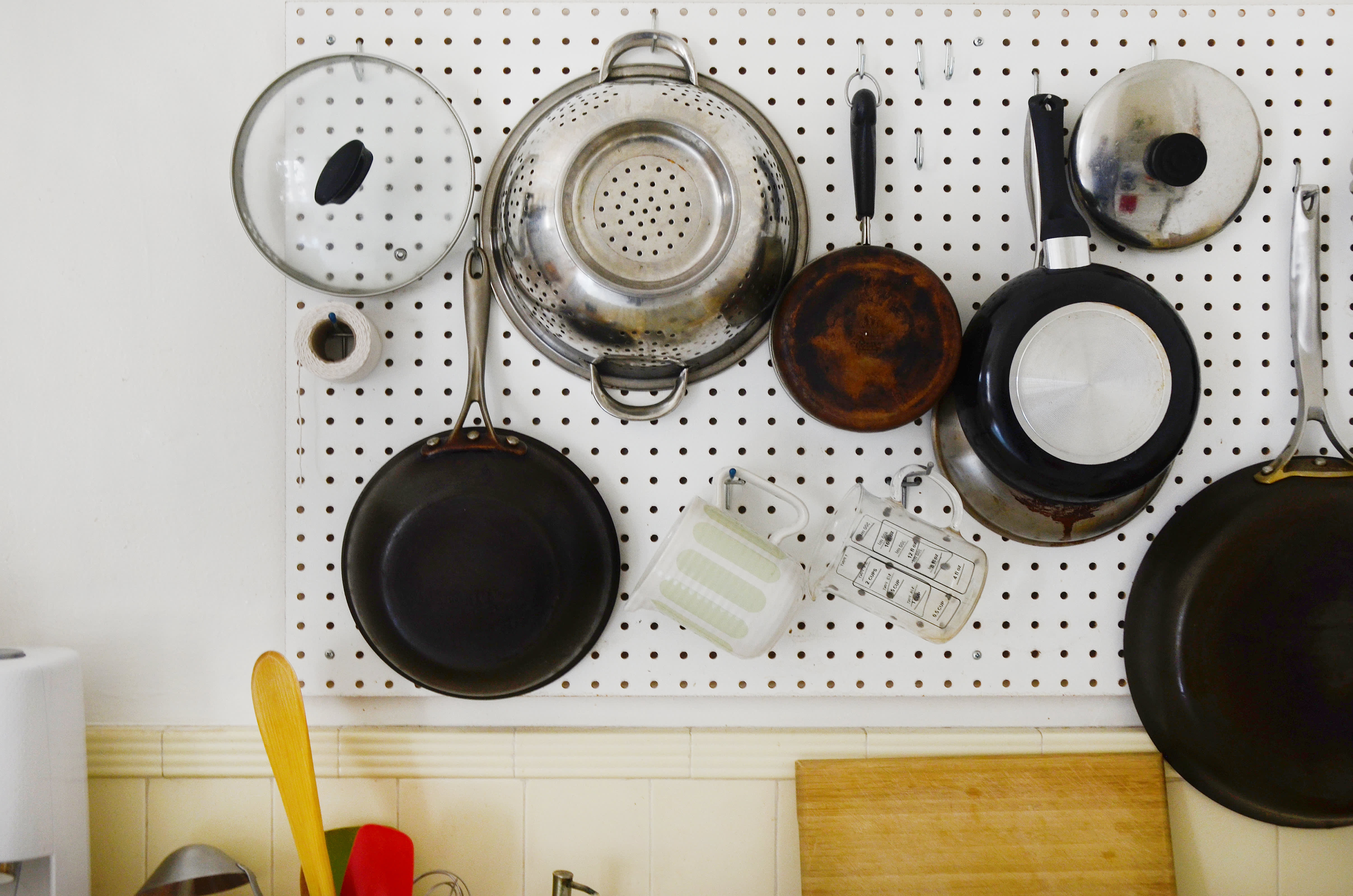 Warning Signs It's Time to Throw Out Your Cooking Pan