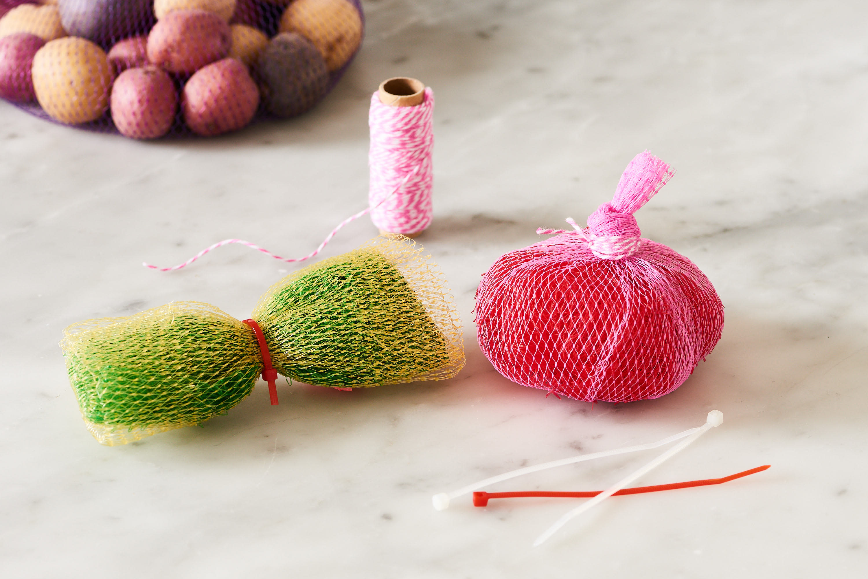 How to Make a Pot Scrubber Out of a Produce Bag