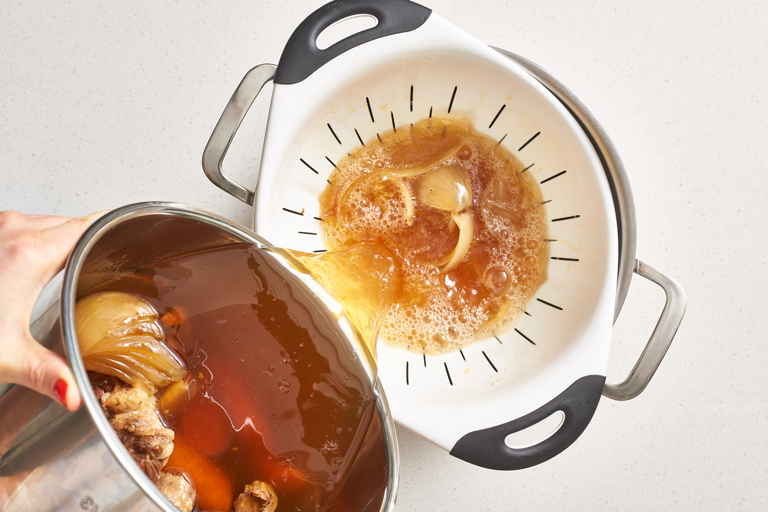 Heart-Warming Pressure Cooker Bone Broth Recipe That Will Make Your Drool