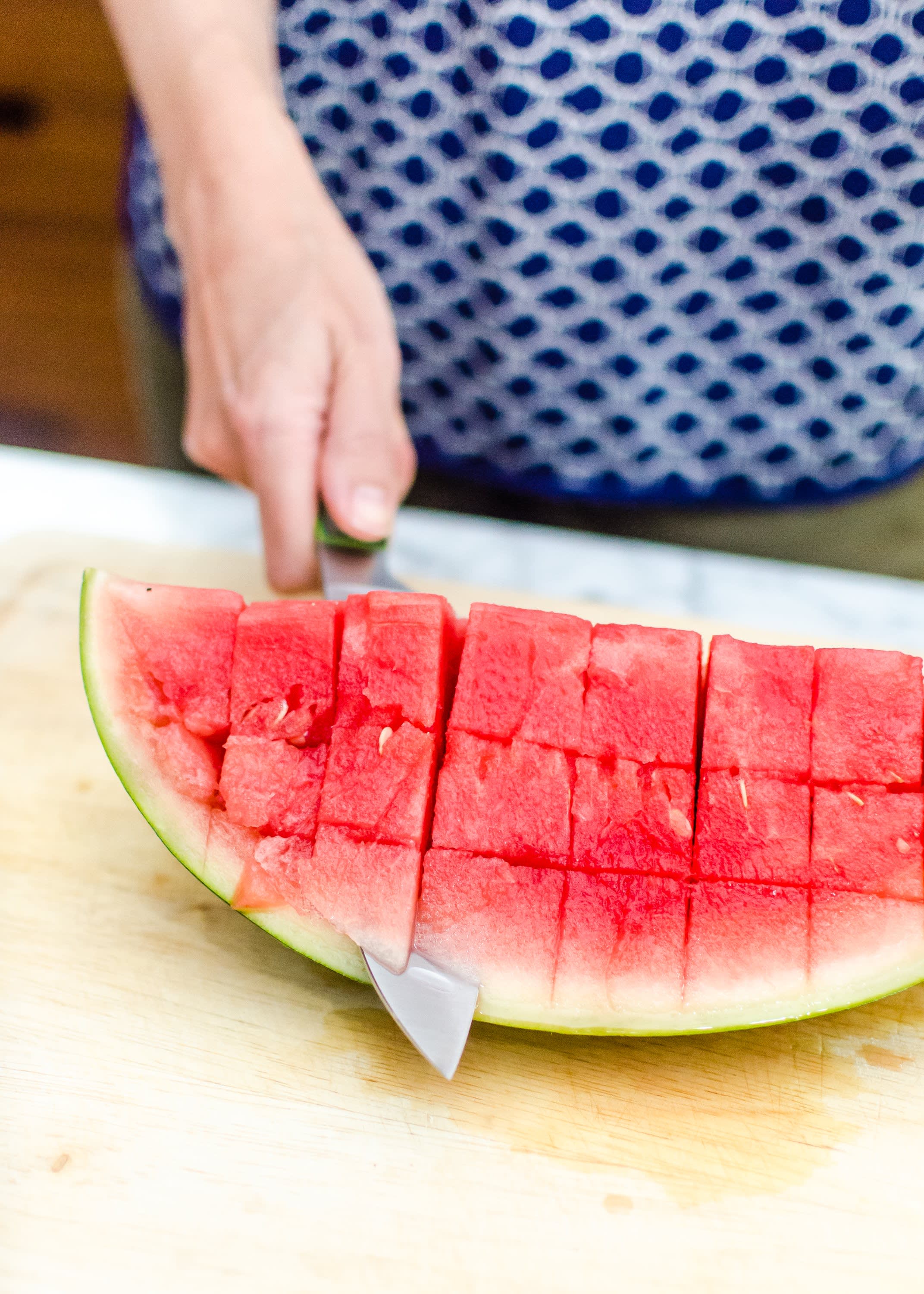 How to cut a watermelon into cubes ? 