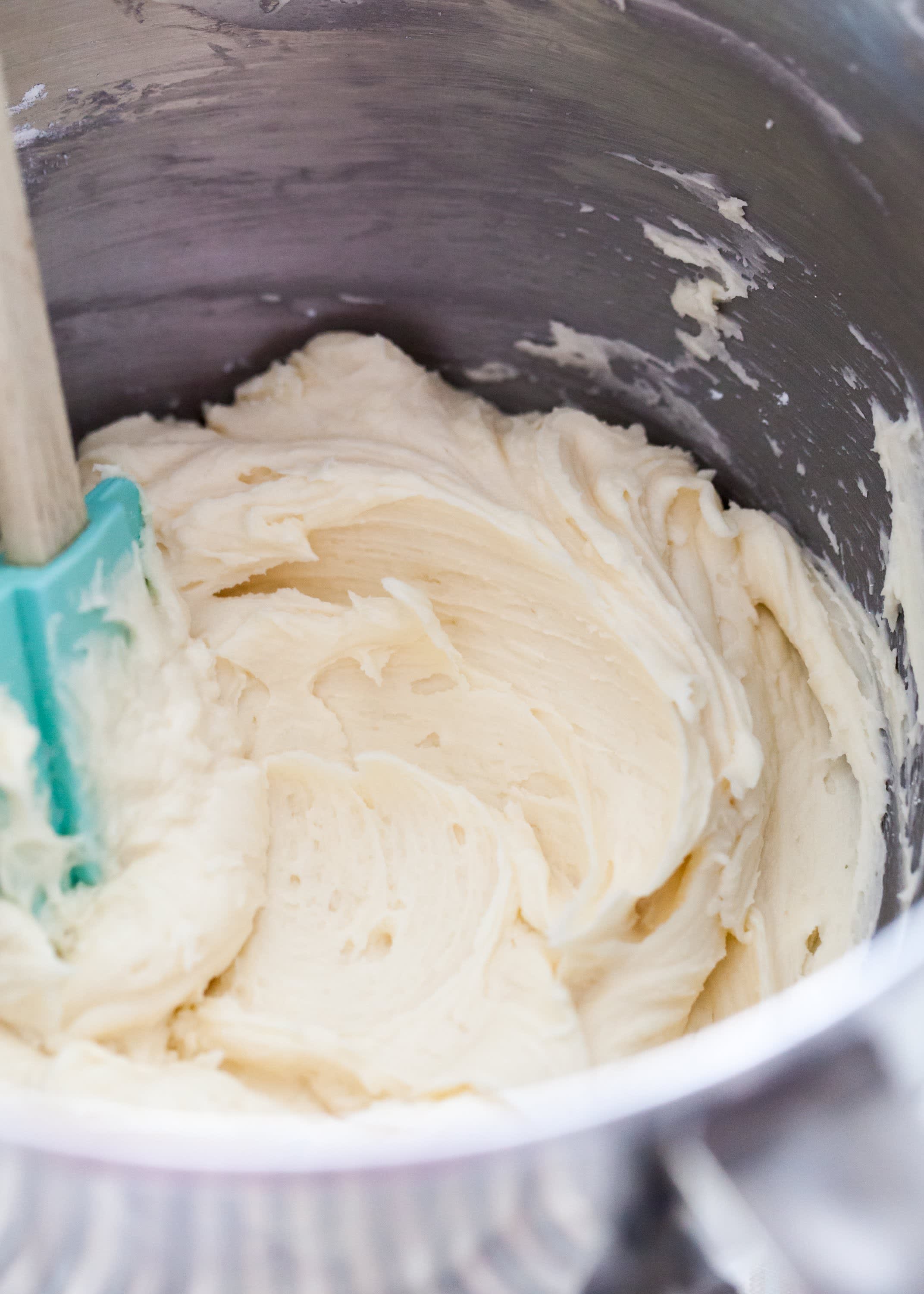 How To Make a Basic Buttercream