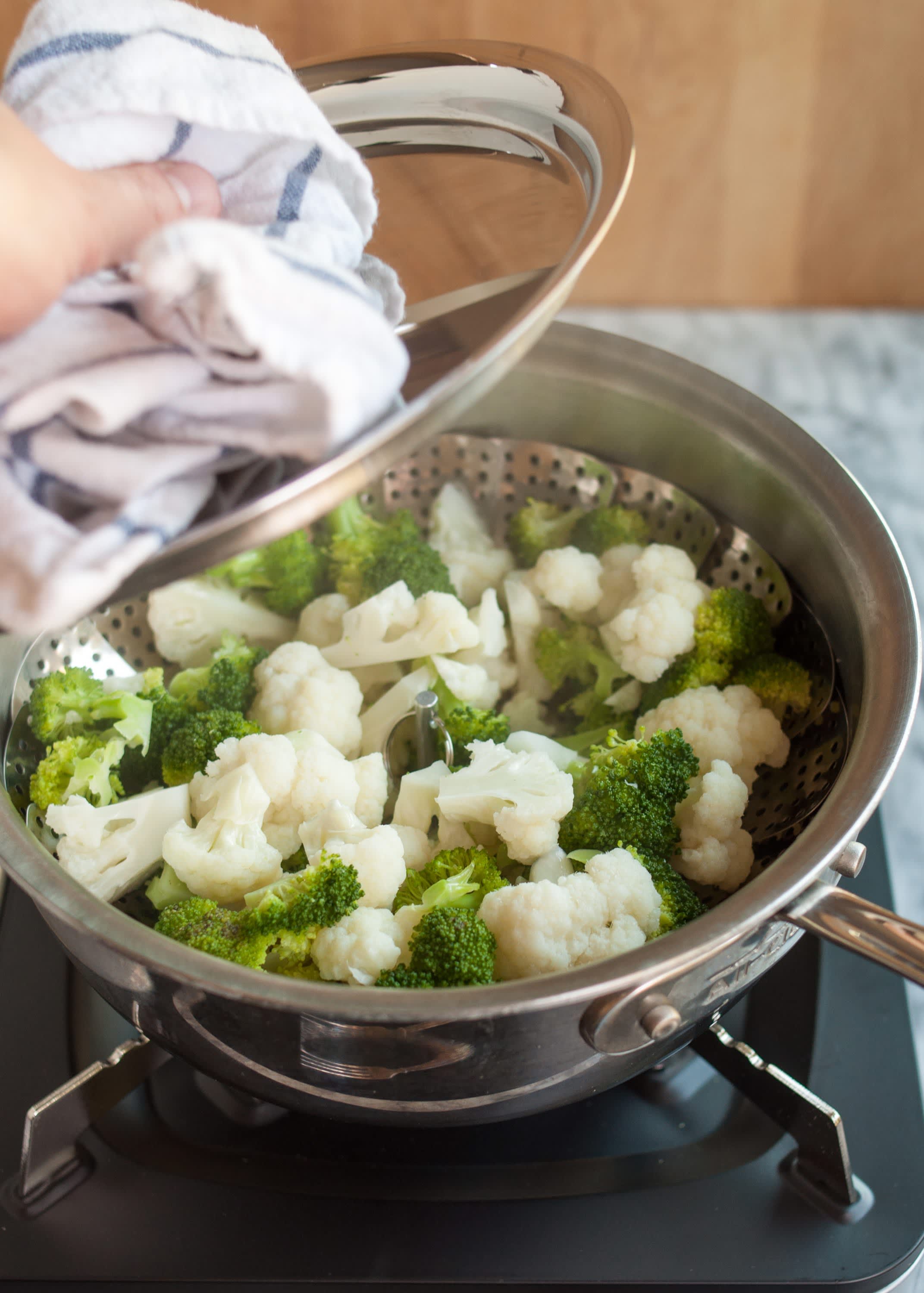 Seasonal Eating: How to Microwave Steam Vegetables