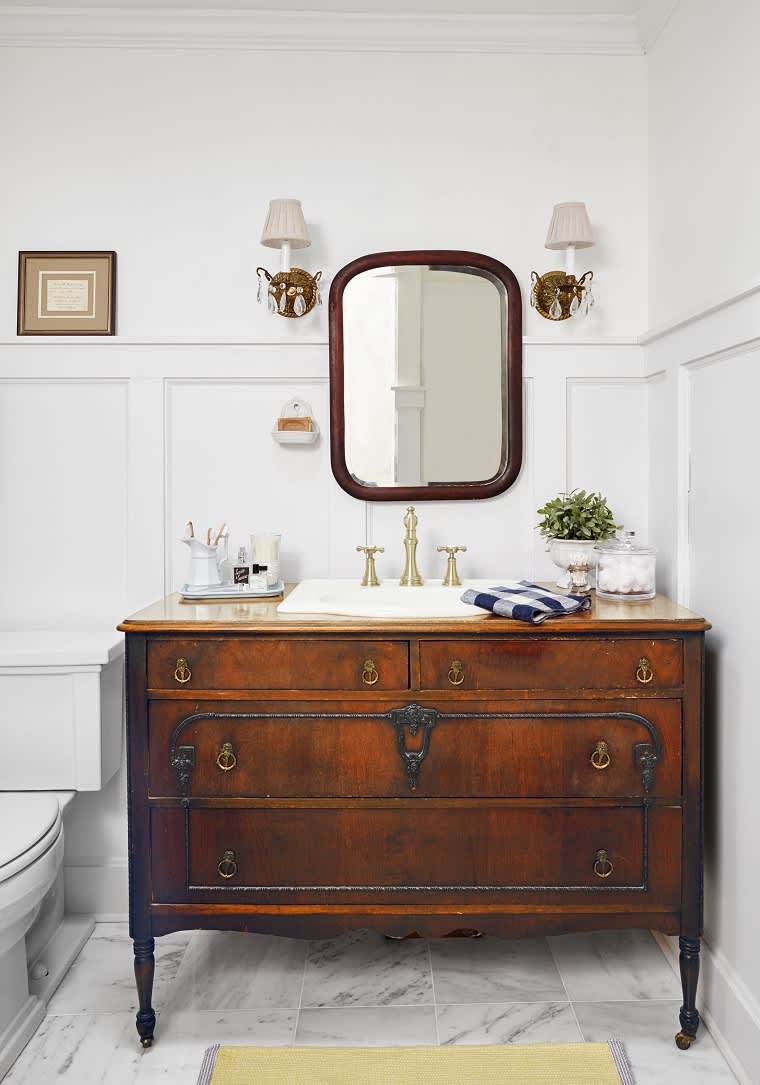 bathroom sink consoles made from vintage dressers: photos & ideas