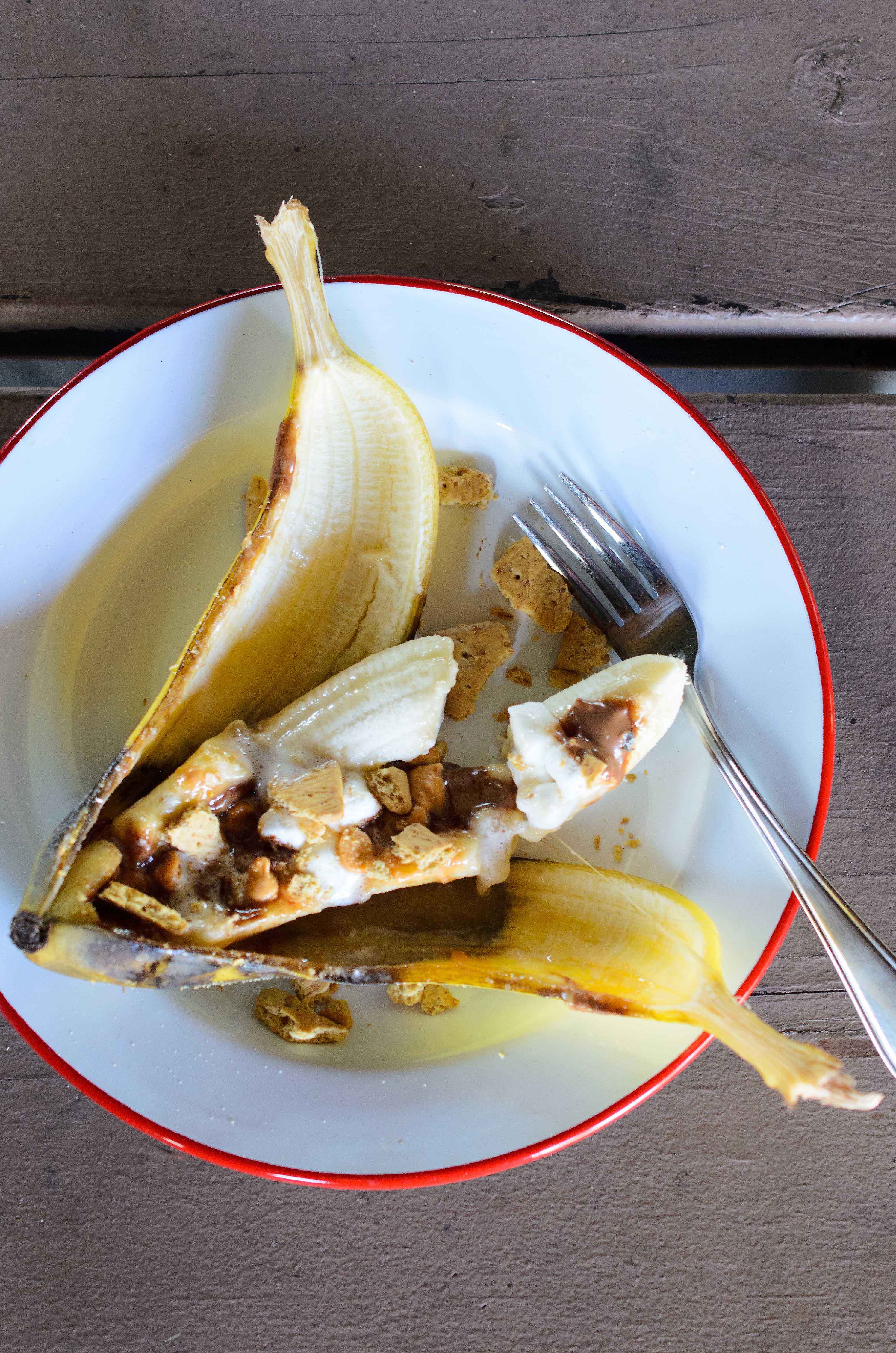 Air Fryer Chocolate Banana Boat S'mores