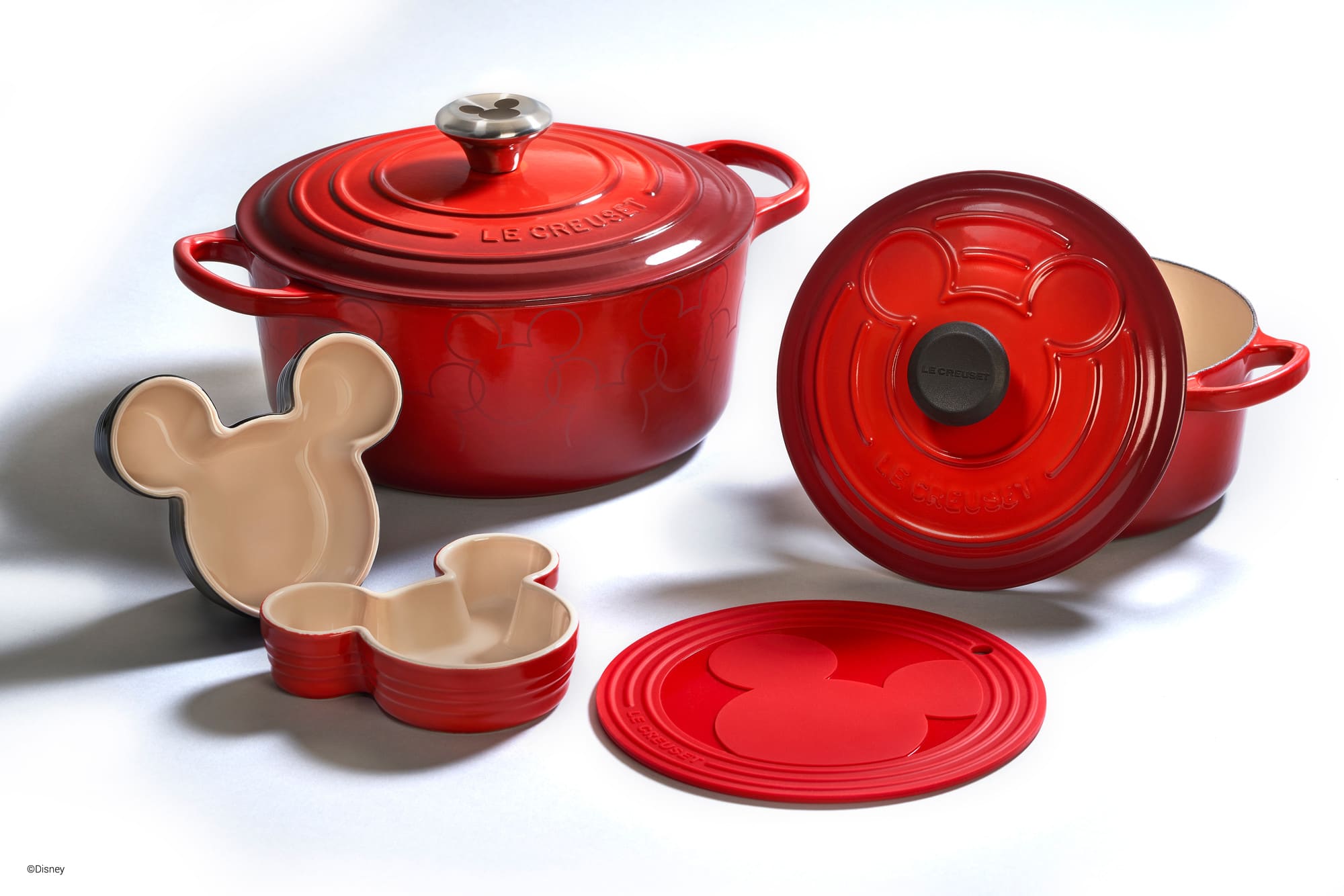 LE CREUSET - Miki Le Creuset Mickey Mouse 4.5-Qt. Round Dutch Oven - Macy's