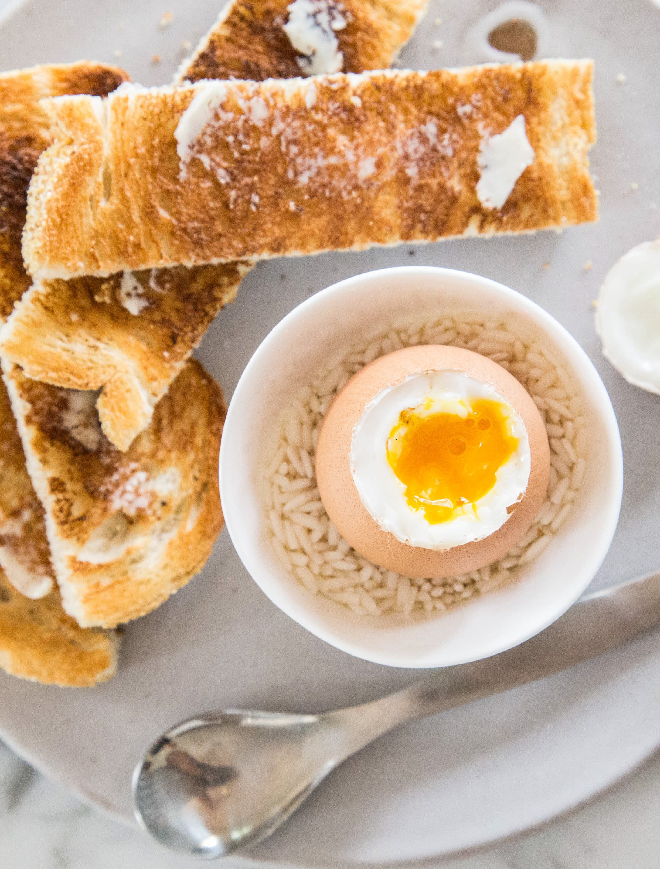 Dippy Eggs with Soldiers: How to Make It (British Breakfast Recipe)