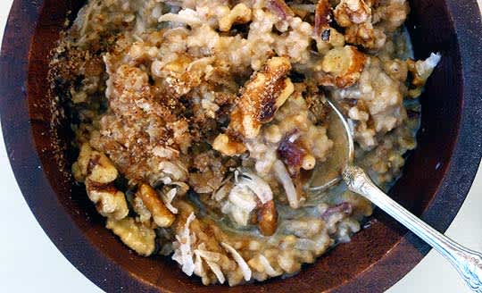 Crock-Pot Coconut Cinnamon Oatmeal with Dates