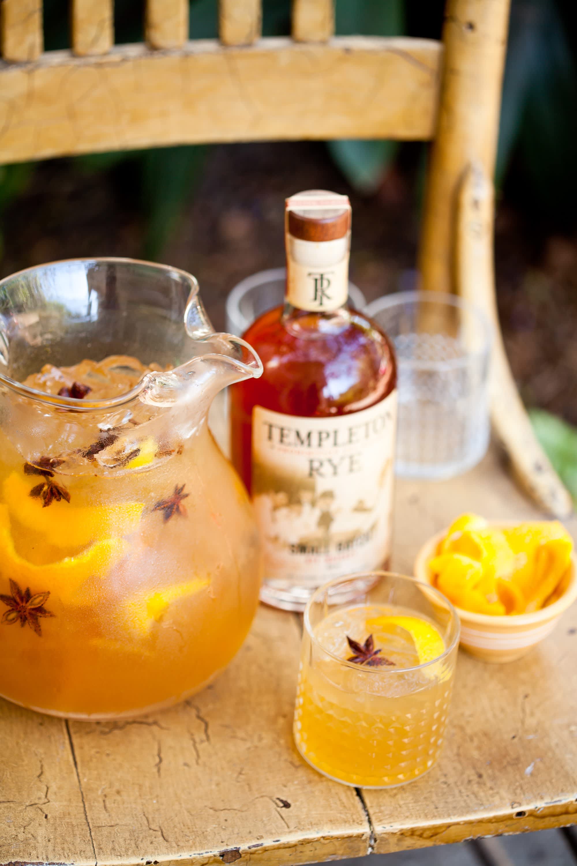 Pitcher Drink Recipe: Spiced Rye & Honey Cocktail