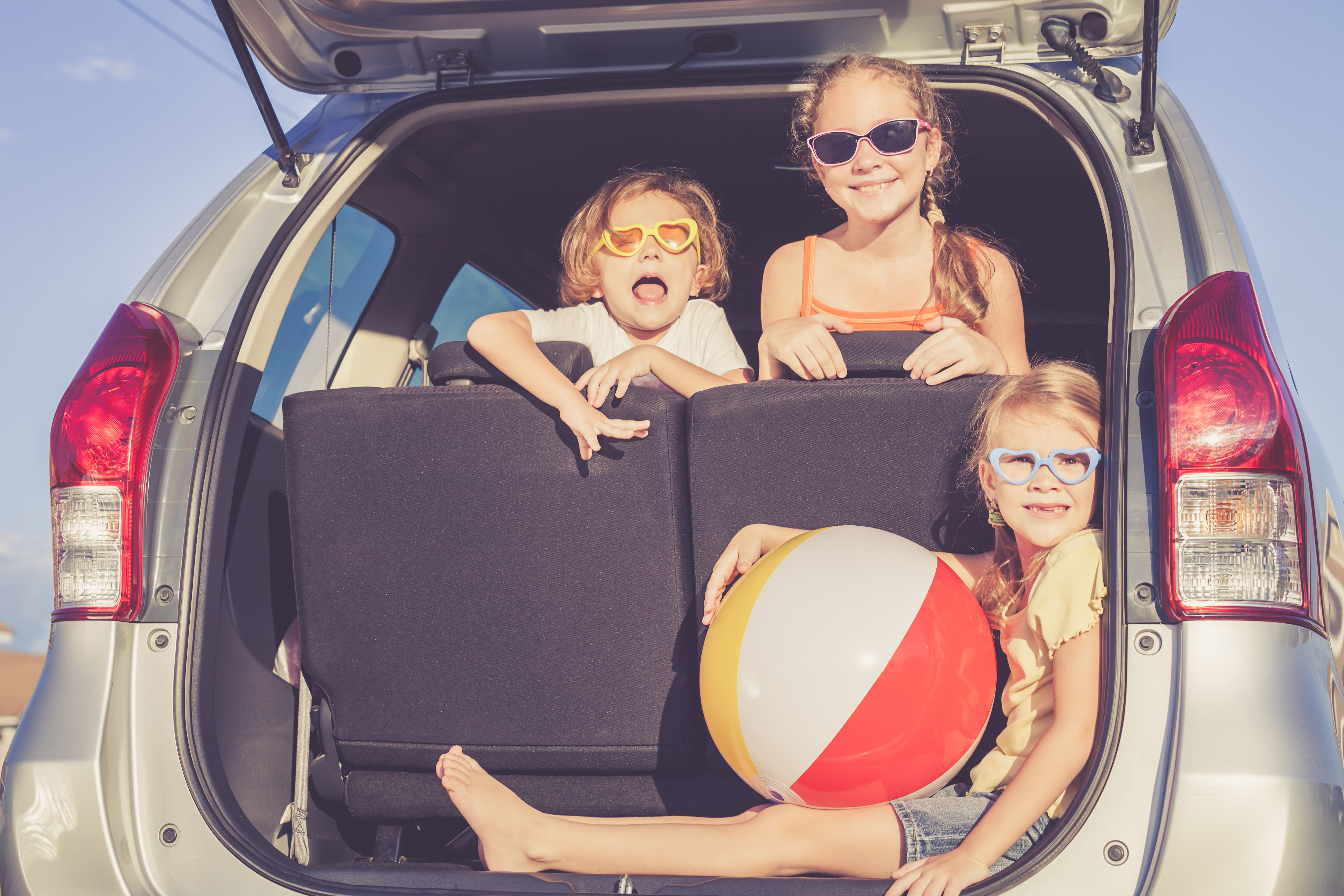 Pack for a FAMILY ROAD TRIP with FOUR KIDS