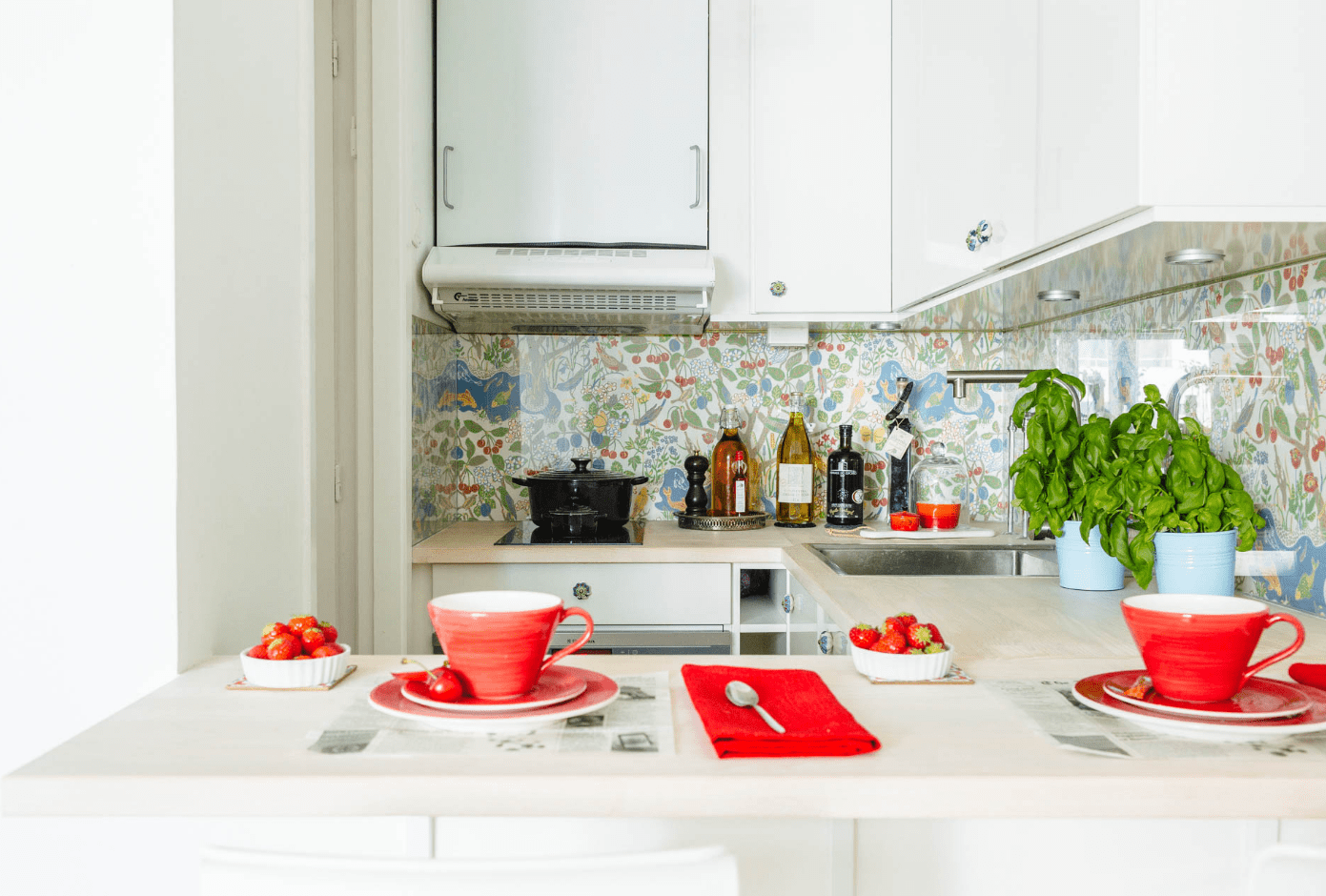 20 Fun Kitchen Wallpaper Ideas You'll Love