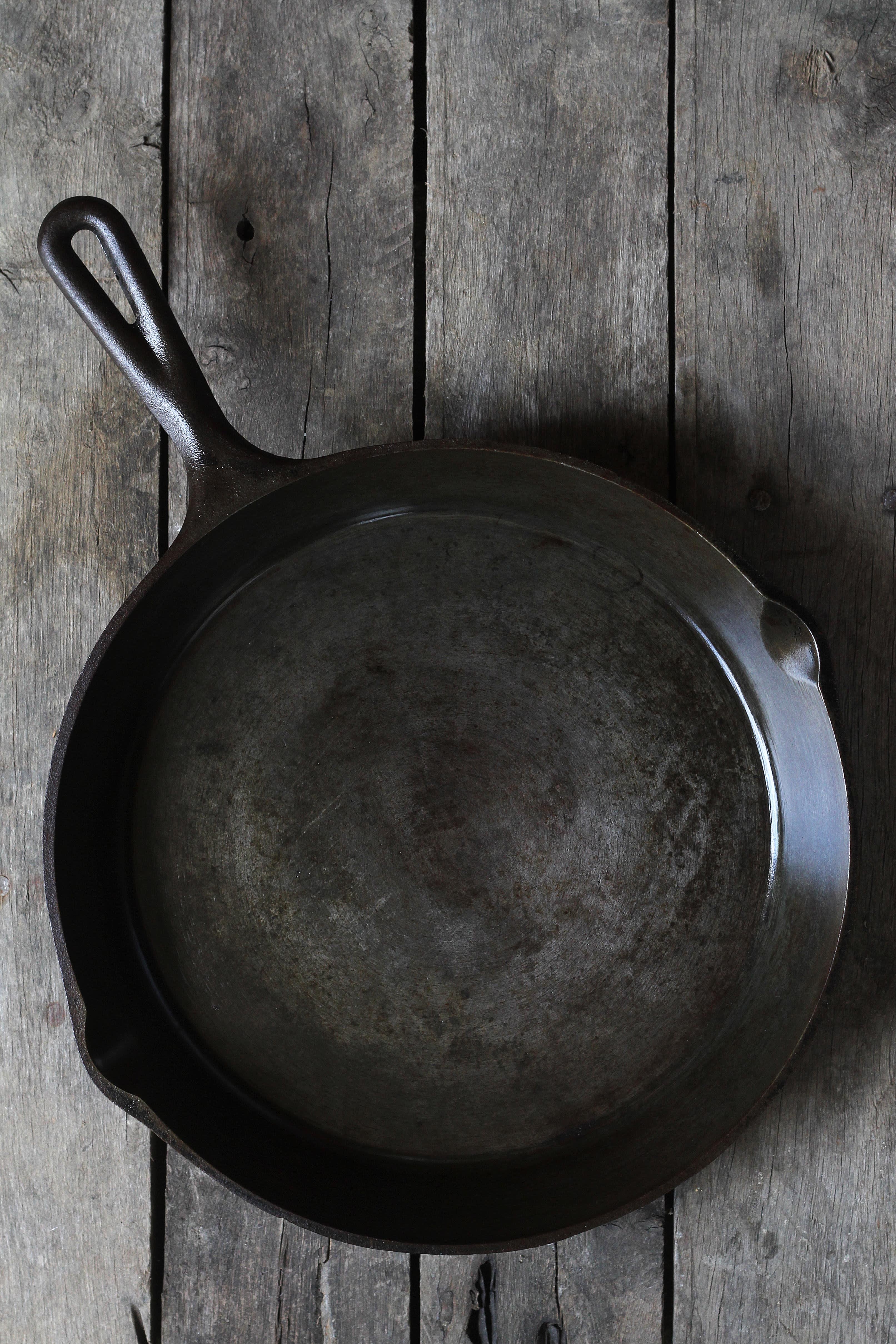 How to Clean Cast Iron Skillets with Salt – Field Company