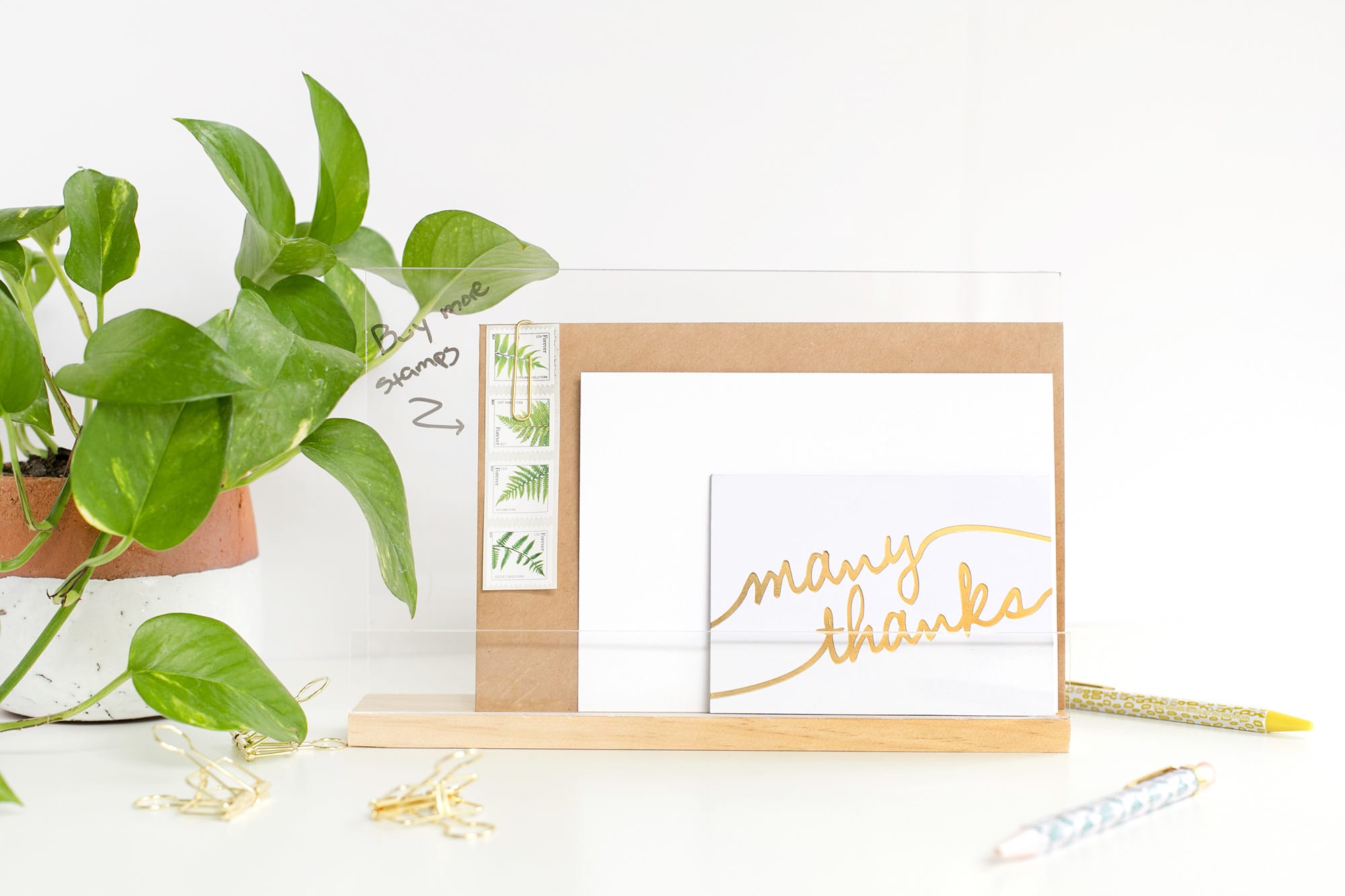 How to Make a Simple $1 DIY Garden Stamp 