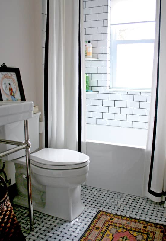 How to Cover Ugly Rental Bathroom Floors with a Vinyl Mat - The