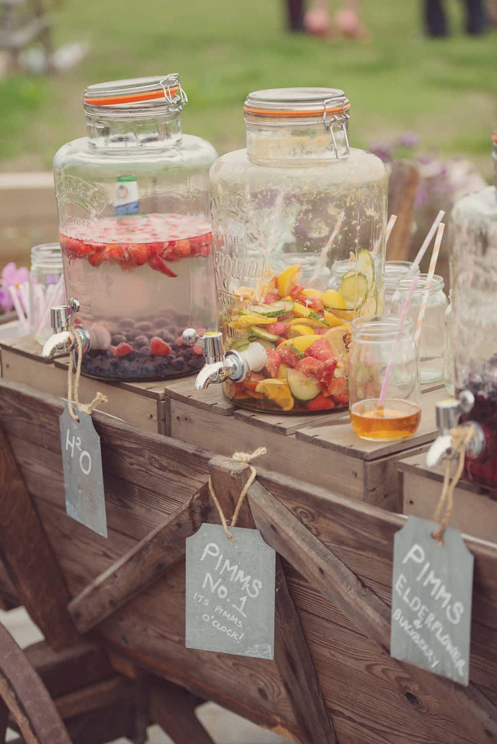 Brilliant Party Ideas You Should Borrow From Weddings | Apartment Therapy, image size:1000x1498