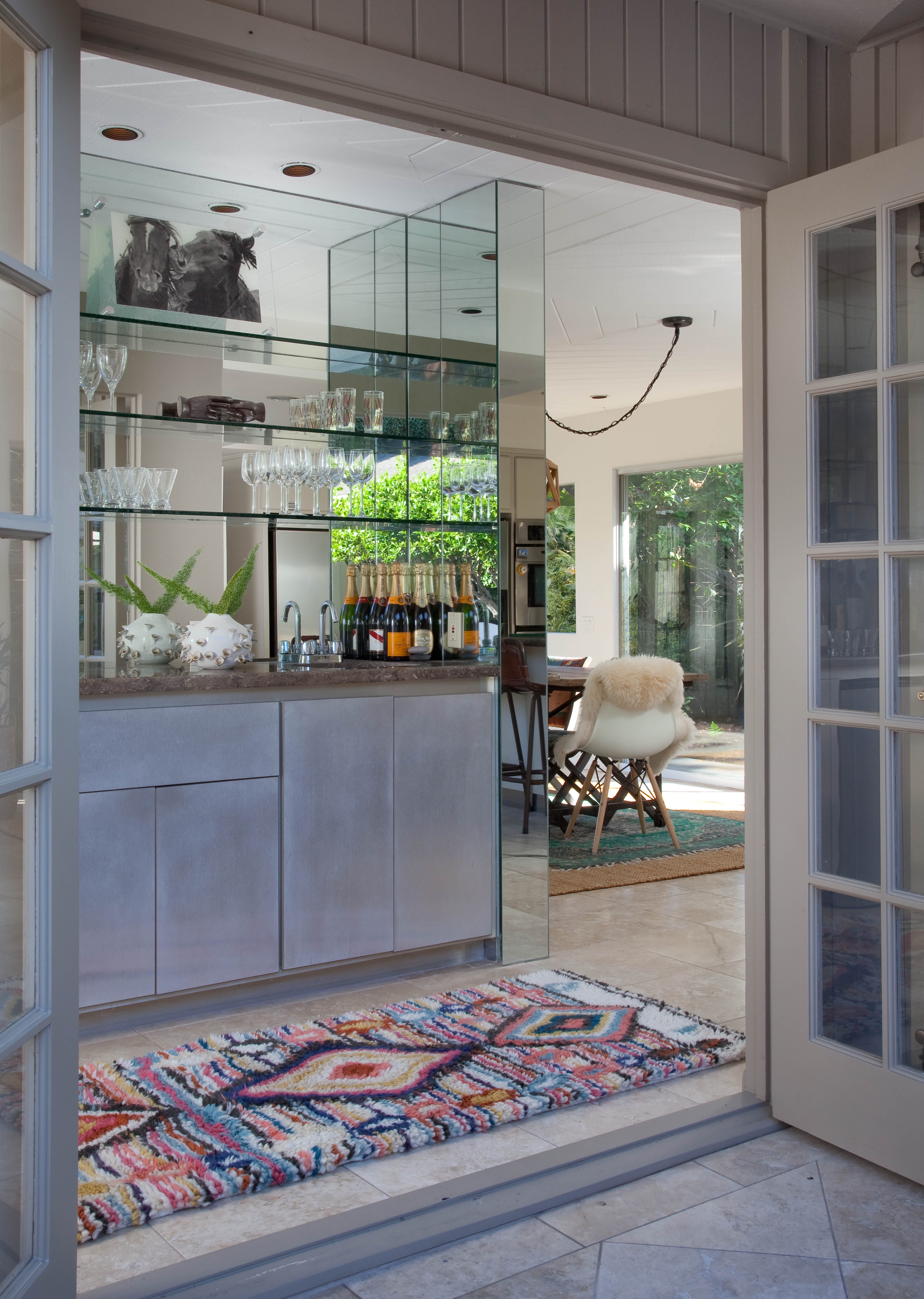 A Former Rat Pack Hang Out Spot Turned “Globally Modern” Home | Apartment Therapy