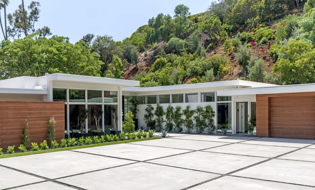 Serena Williams Aces House Hunt With $6.7M Beverly Hills Mansion