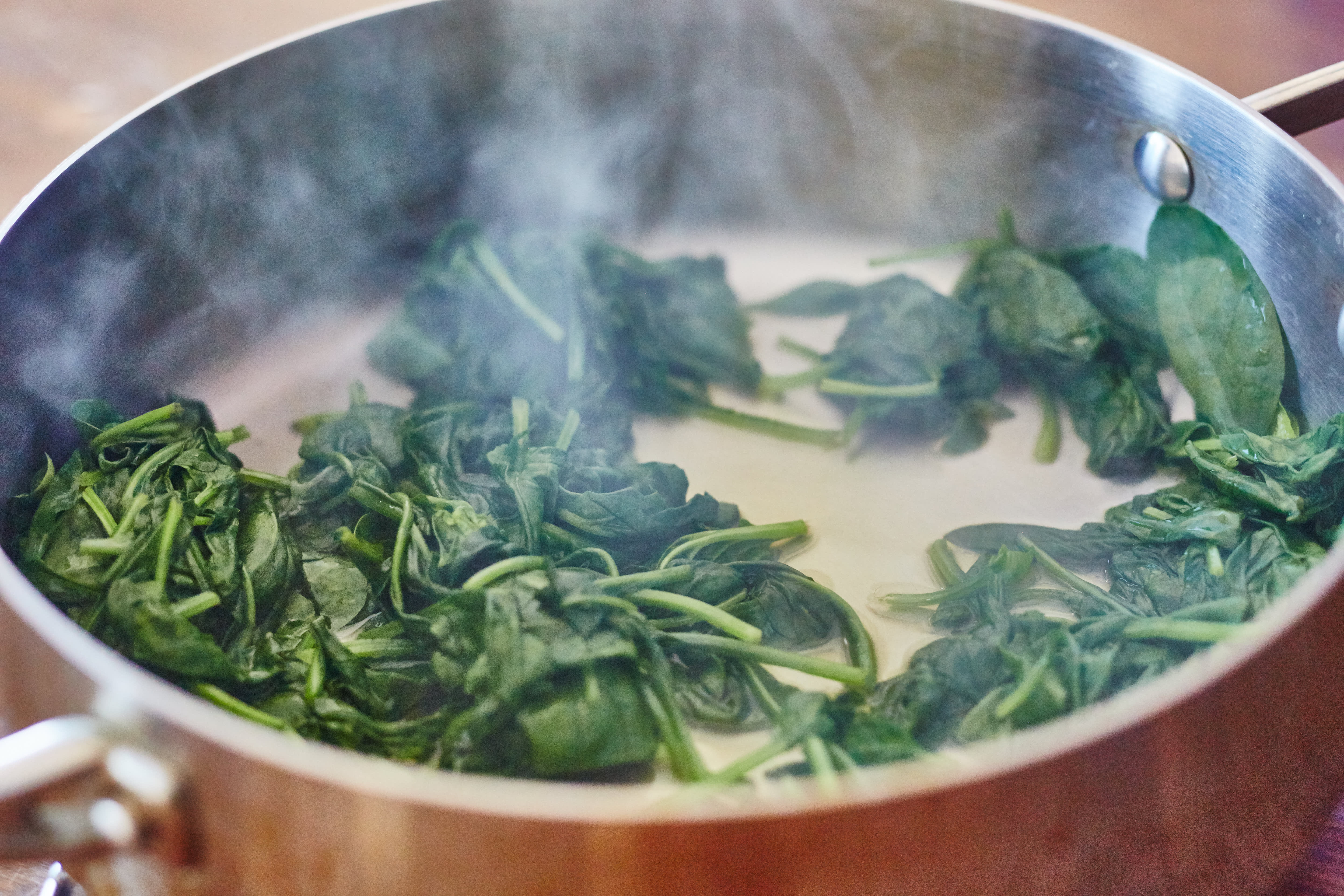 How To Quickly Cook Spinach on the Stovetop