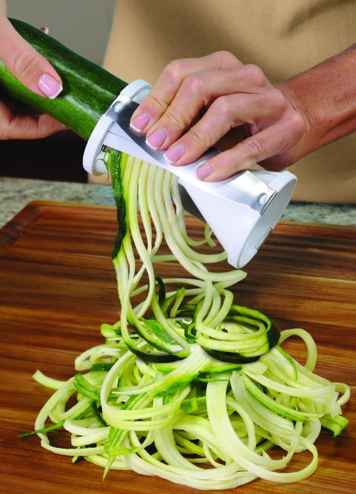 The Veggetti Spiral Vegetable Slicer verses The Paderno Spiral Vegetable  Slicer