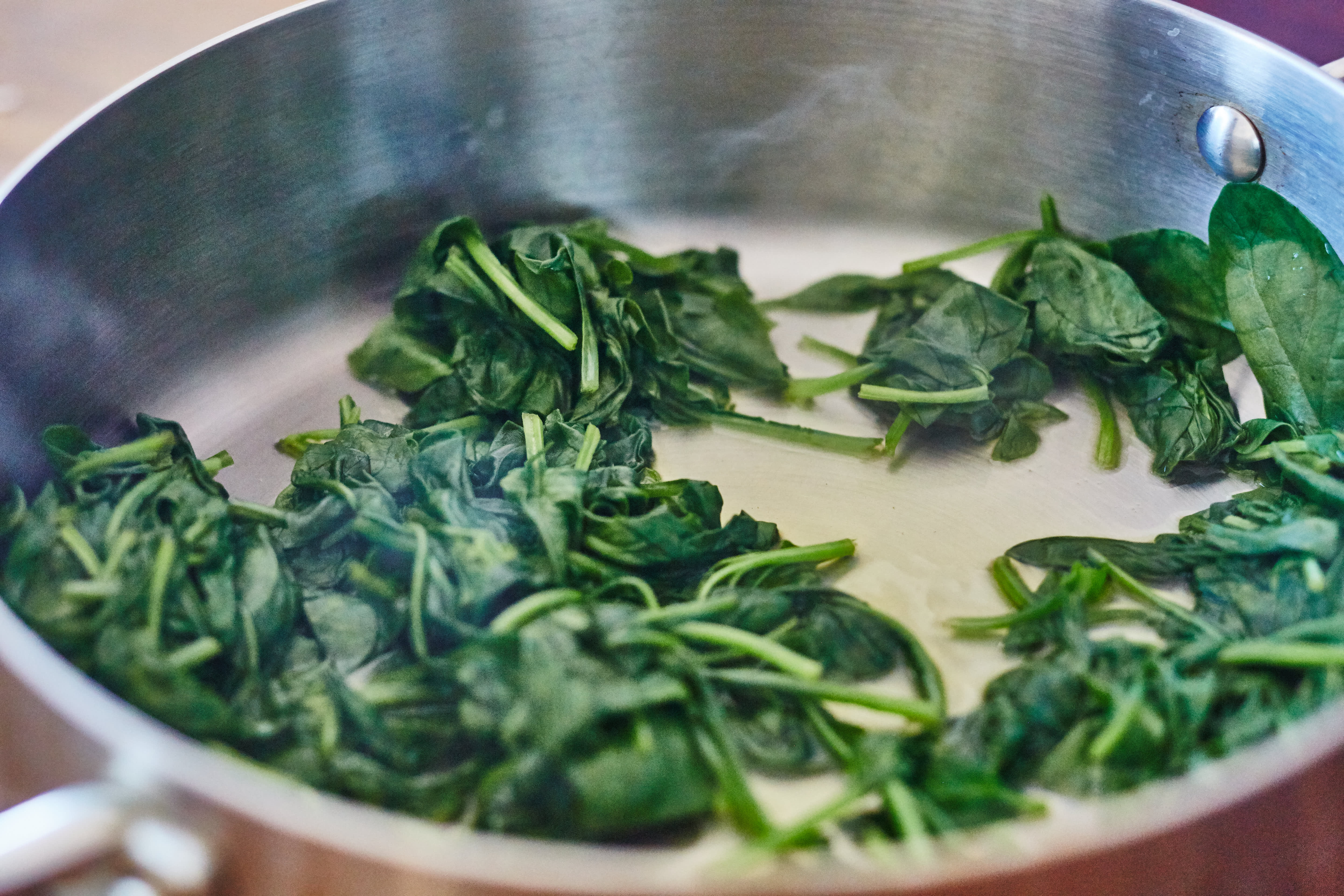 How To Quickly Cook Spinach on the Stovetop