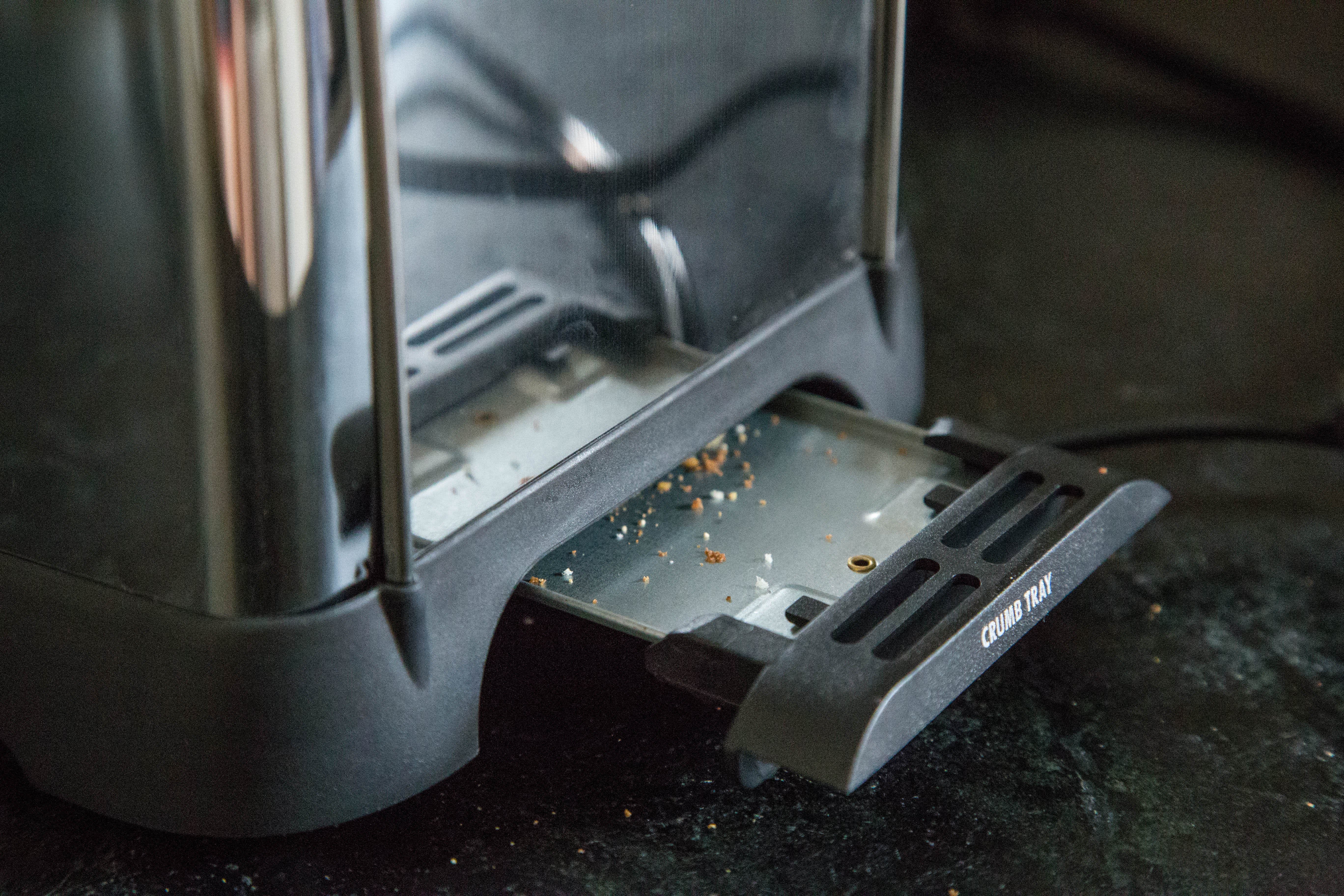 This Hamilton Beach Toaster Is All About Low-and-Slow Toasting