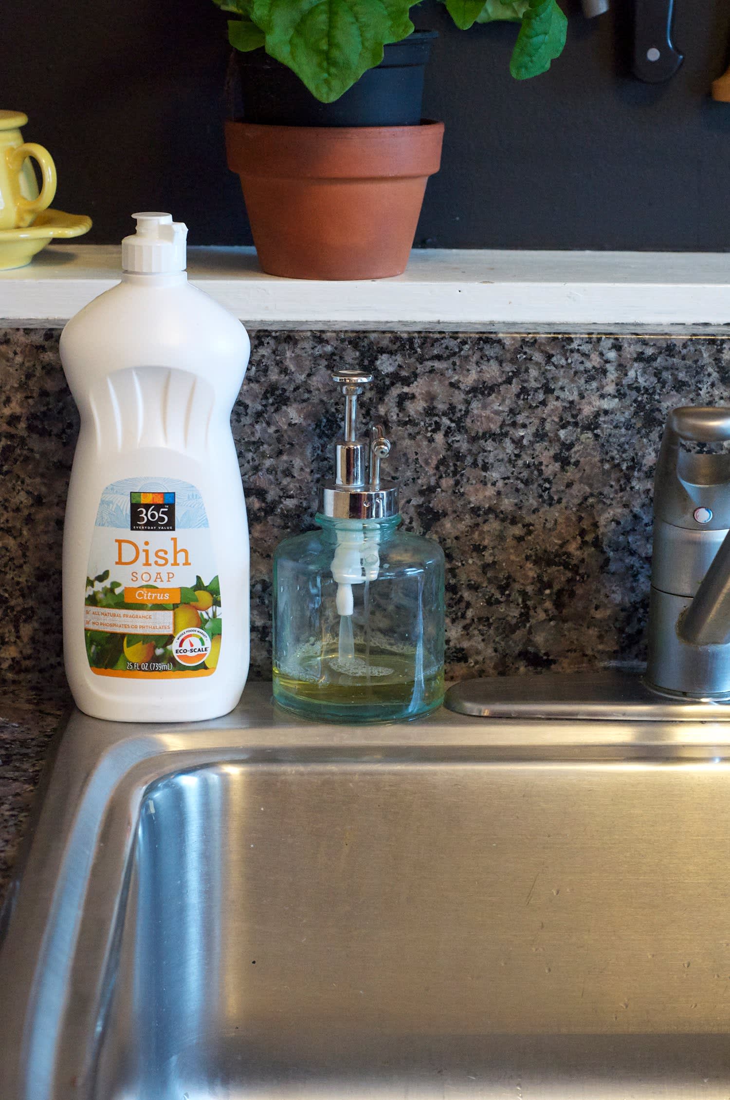 Dish Soap Dispenser Detergent Squeezer for Kitchen Sink Dish