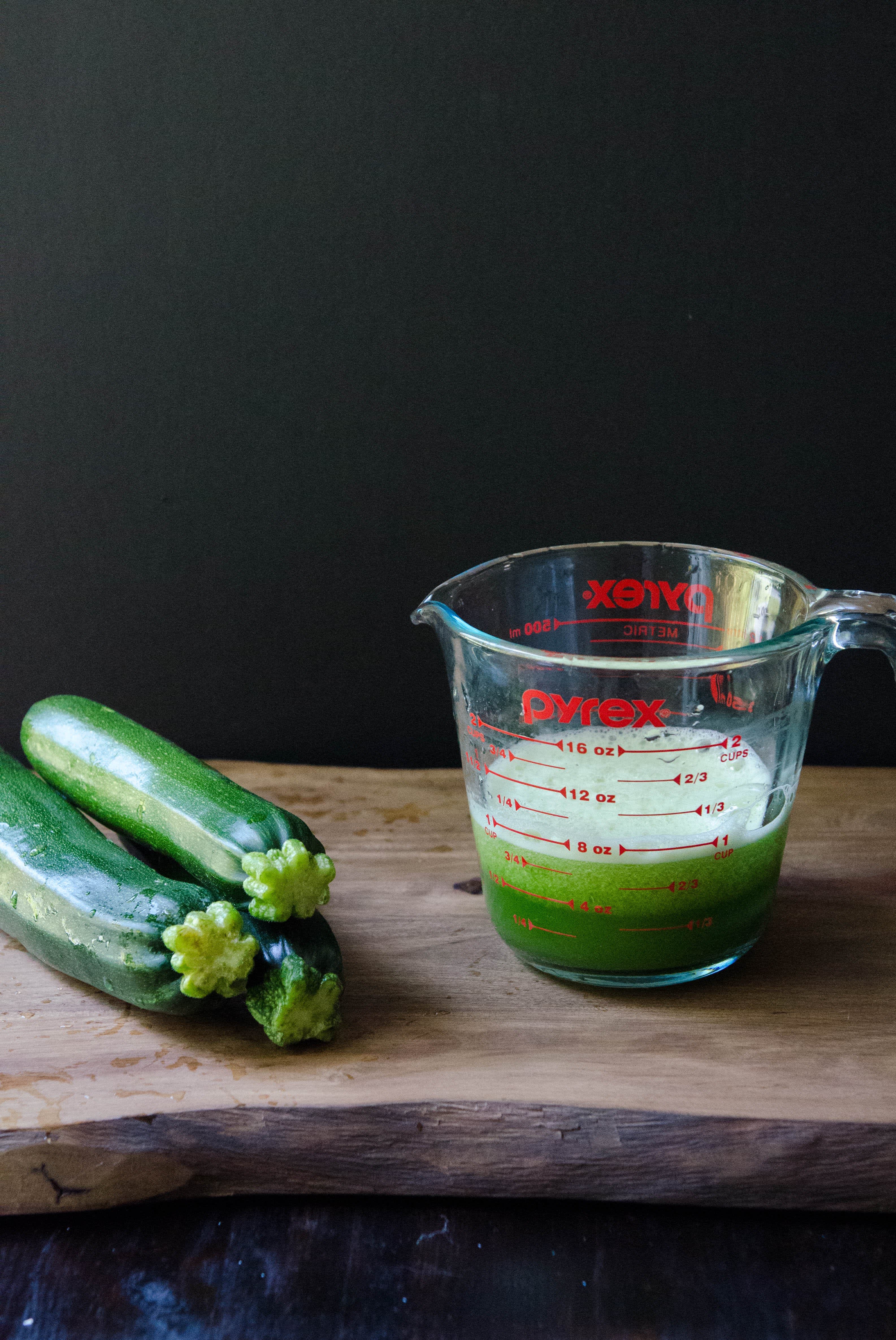 A Visual Guide to Juicing Vegetables: How Many Veggies Go in a Cup?