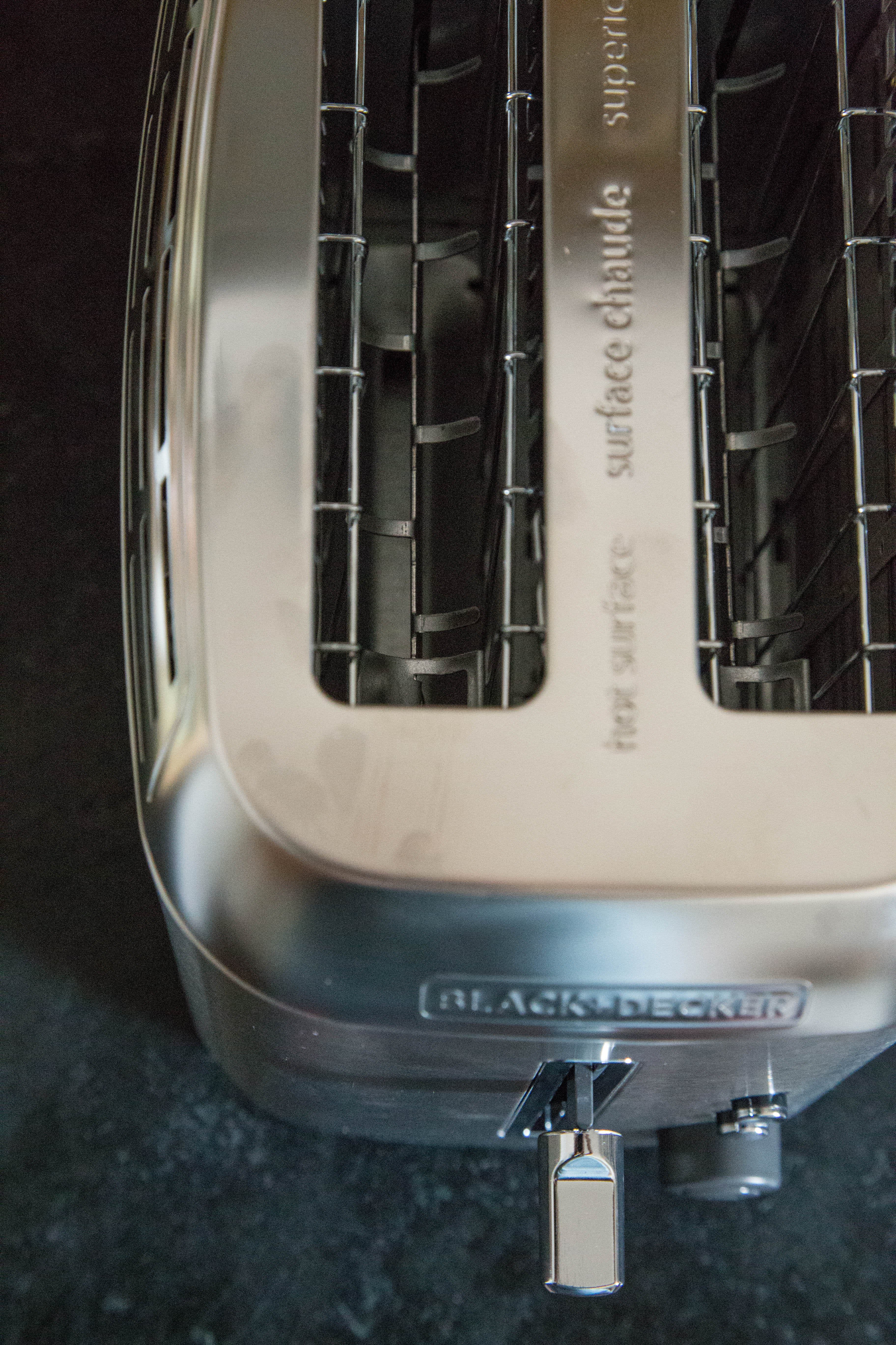 The Black & Decker Rapid-Toast Toaster Works True to Its Name