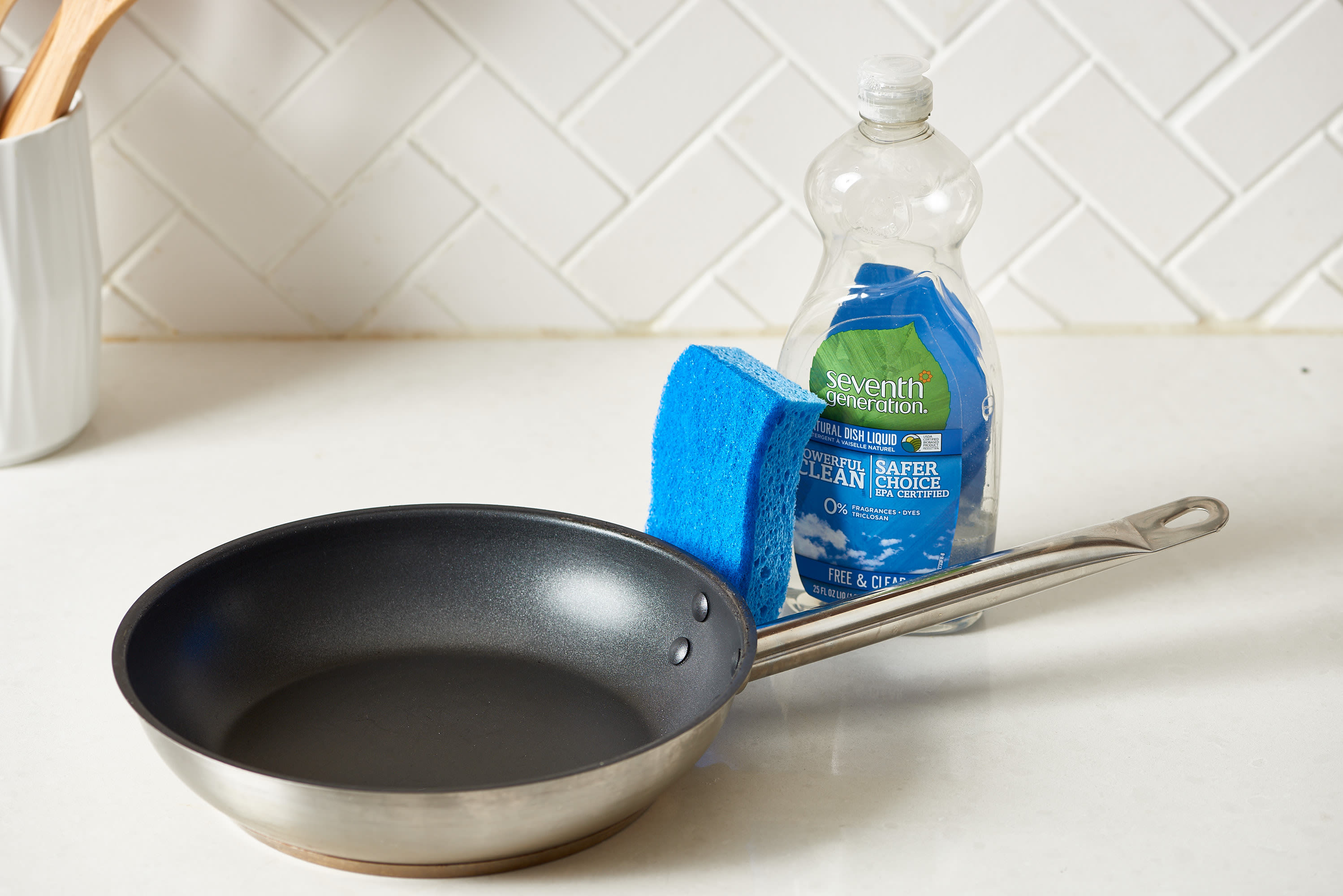 Make kitchen cleanup a breeze w/ this Calphalon Nonstick 12-inch
