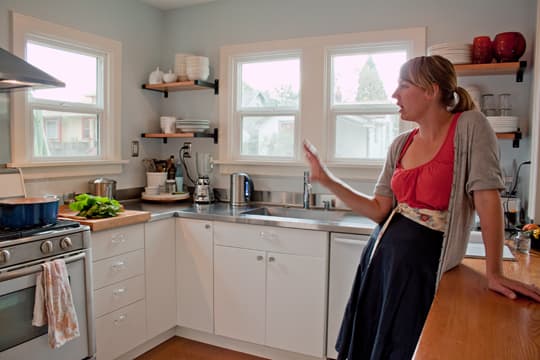 Feeding a Crowd? Trays for Eating on Your Lap