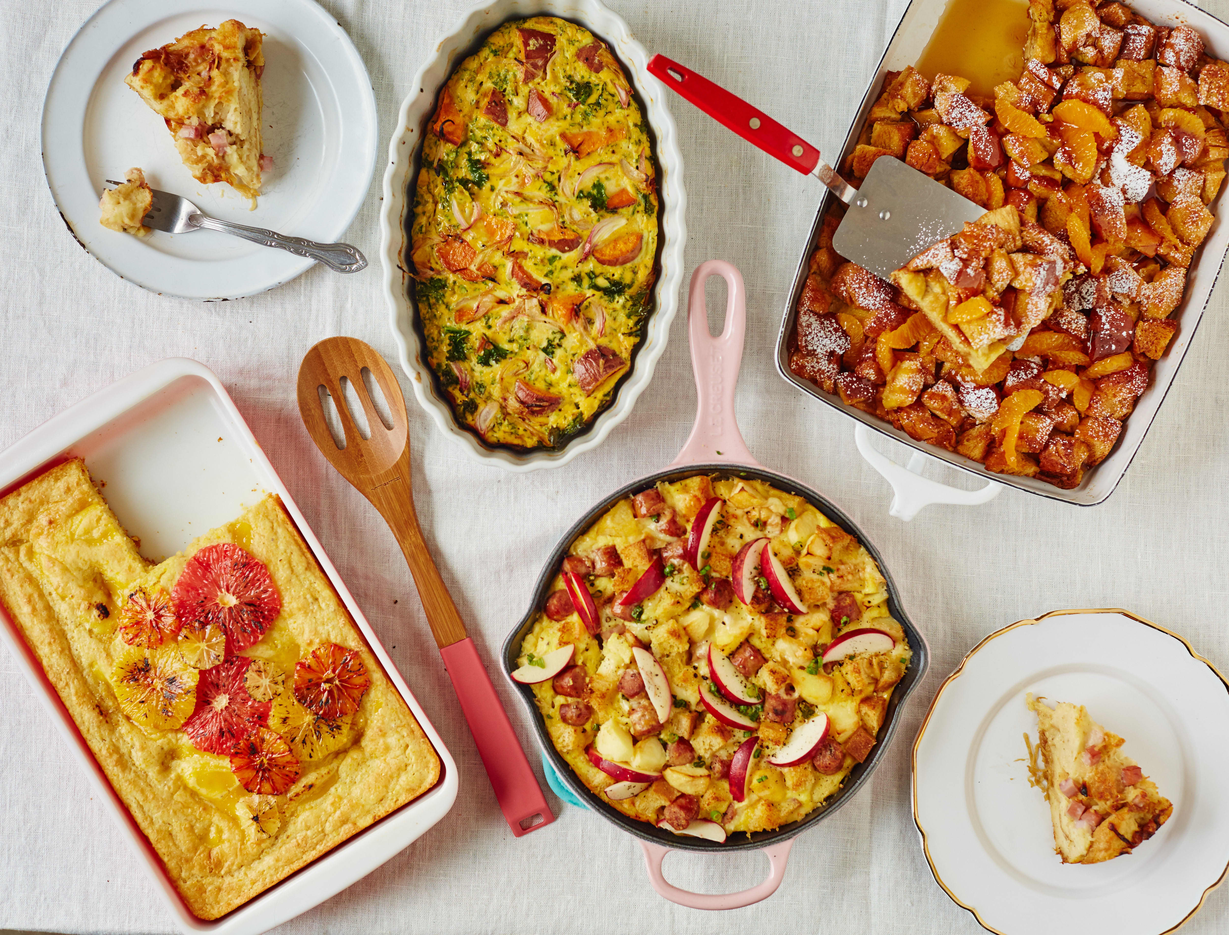 Joyously Domestic: Slow Cooker Lasagna - In Layered Disposable Pans