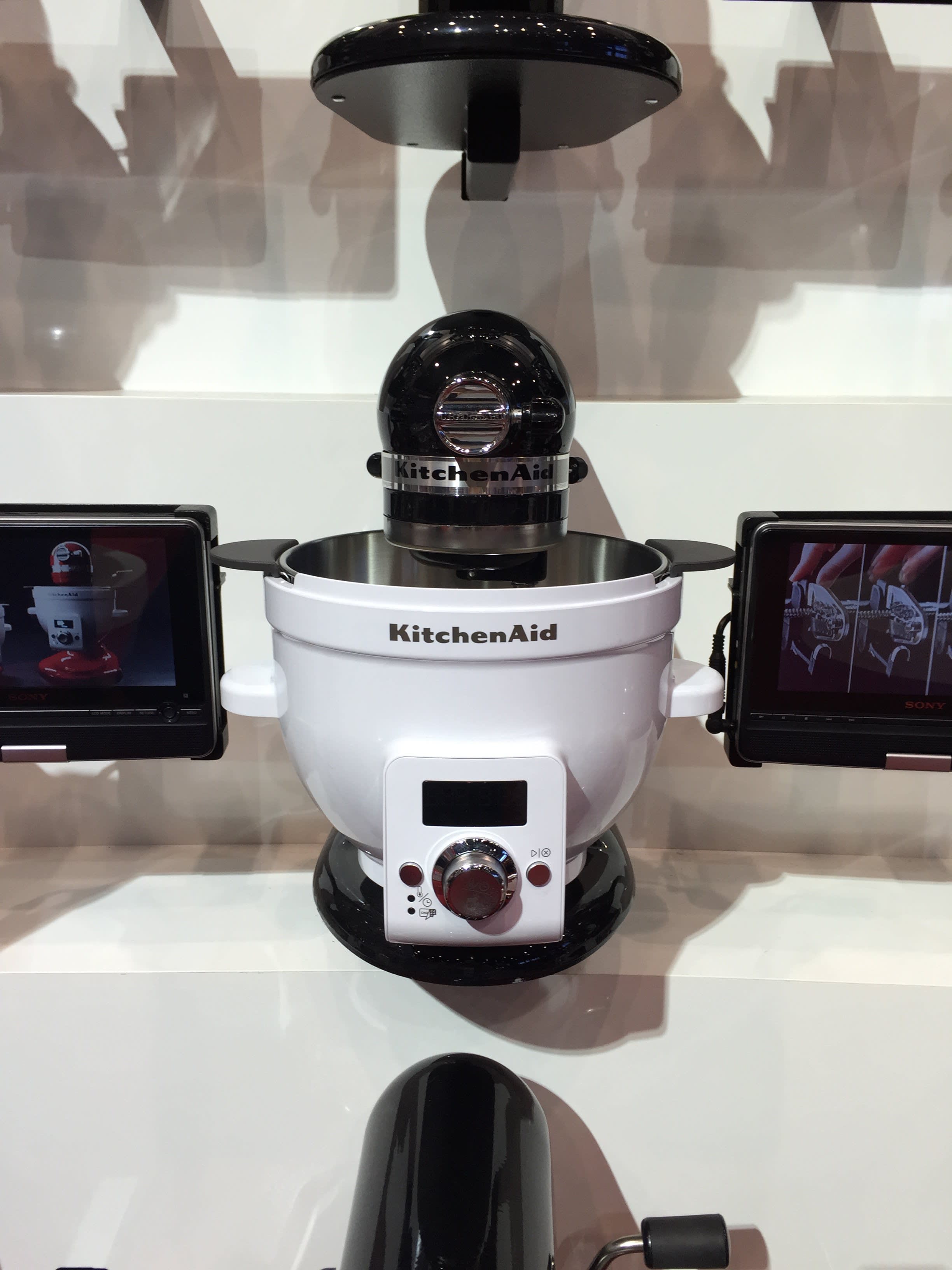 KitchenAid Debuts New Precise Heat Mixing Bowl: KitchenAid Debuts