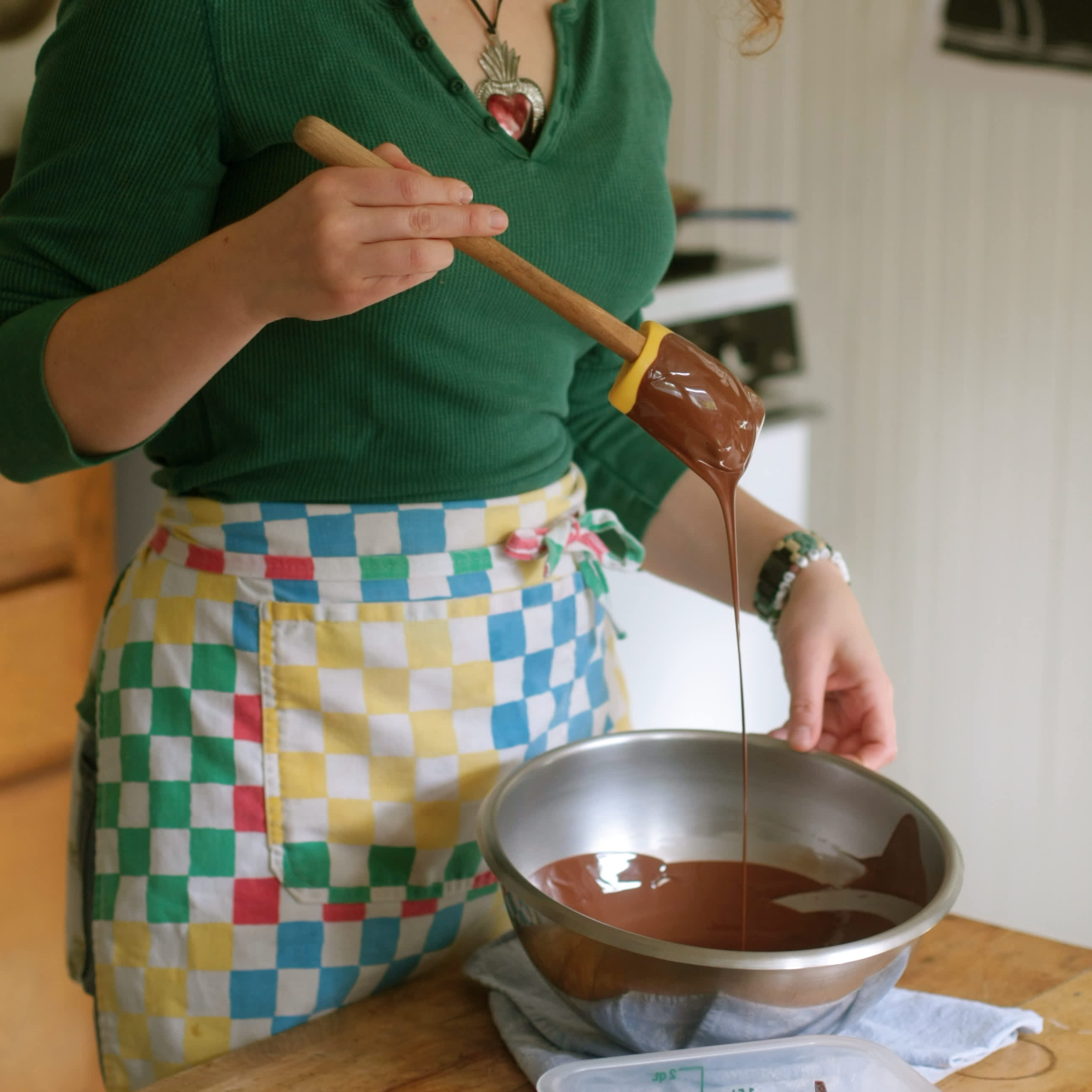 How to Temper Chocolate Without a Thermometer?