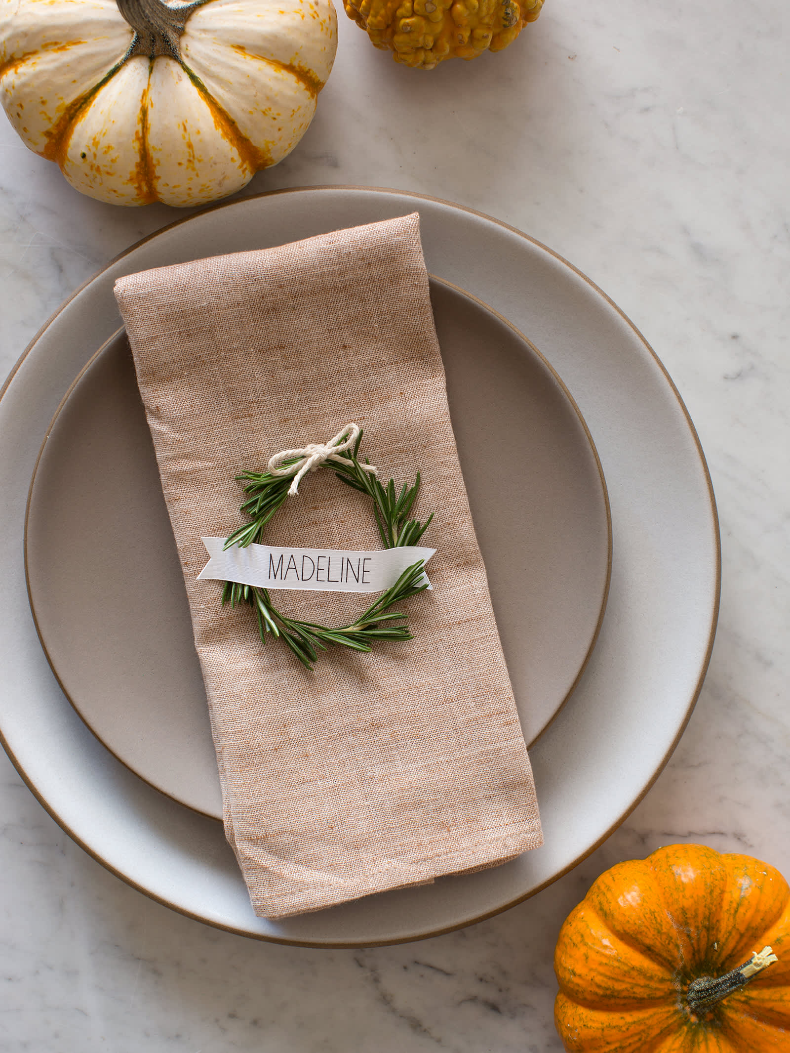 place setting name tags