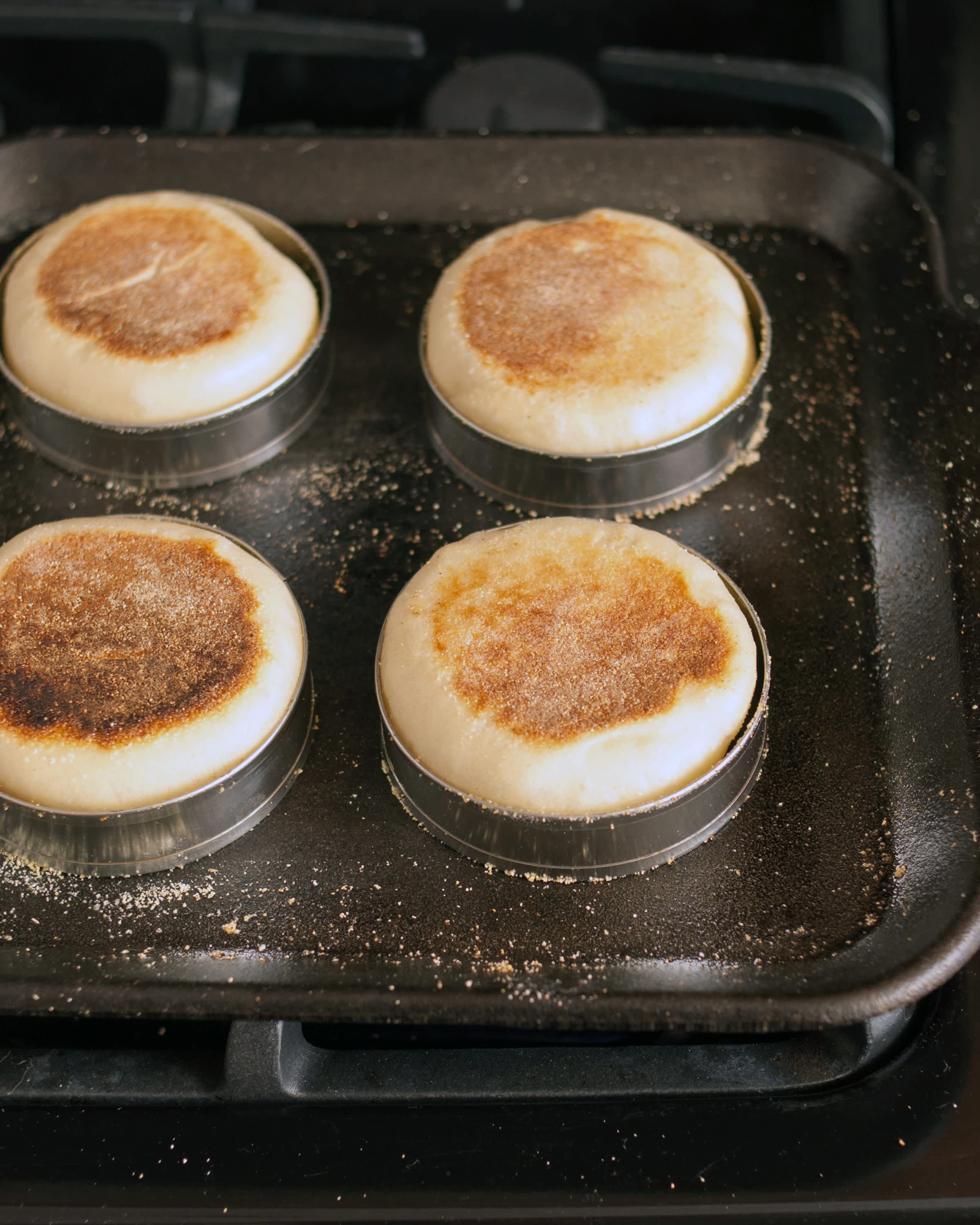 English Muffins Recipe (Stovetop Style)