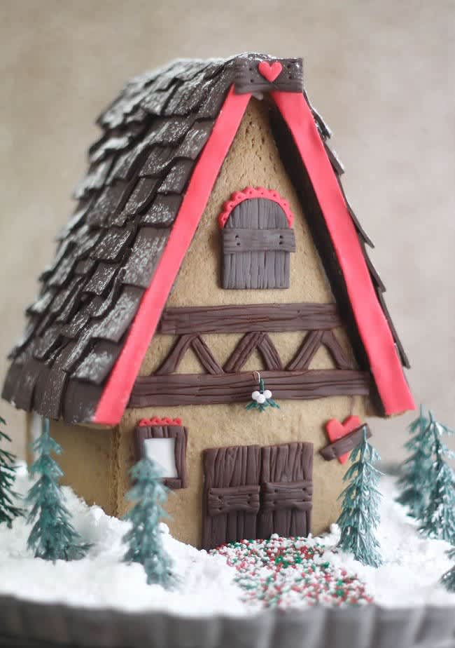 5 Gingerbread Houses That Will Totally Amaze You | The Kitchn