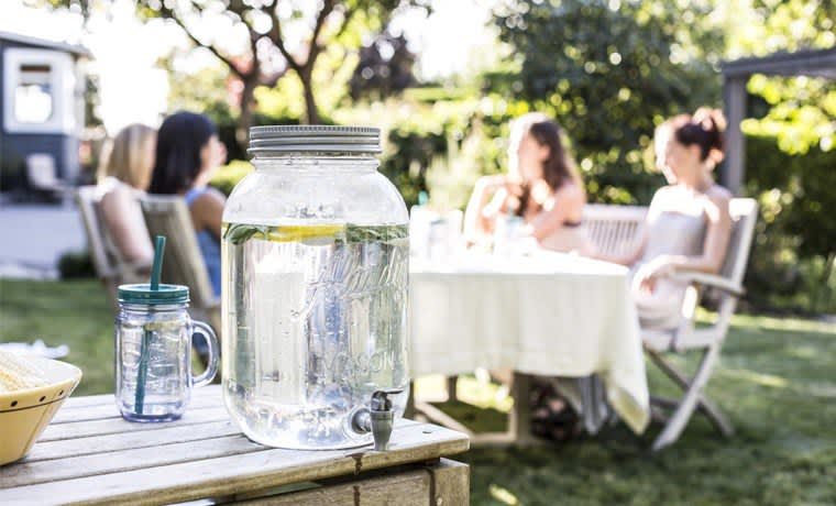 Outdoor Entertaining: 10 Party Worthy Beverage Dispensers