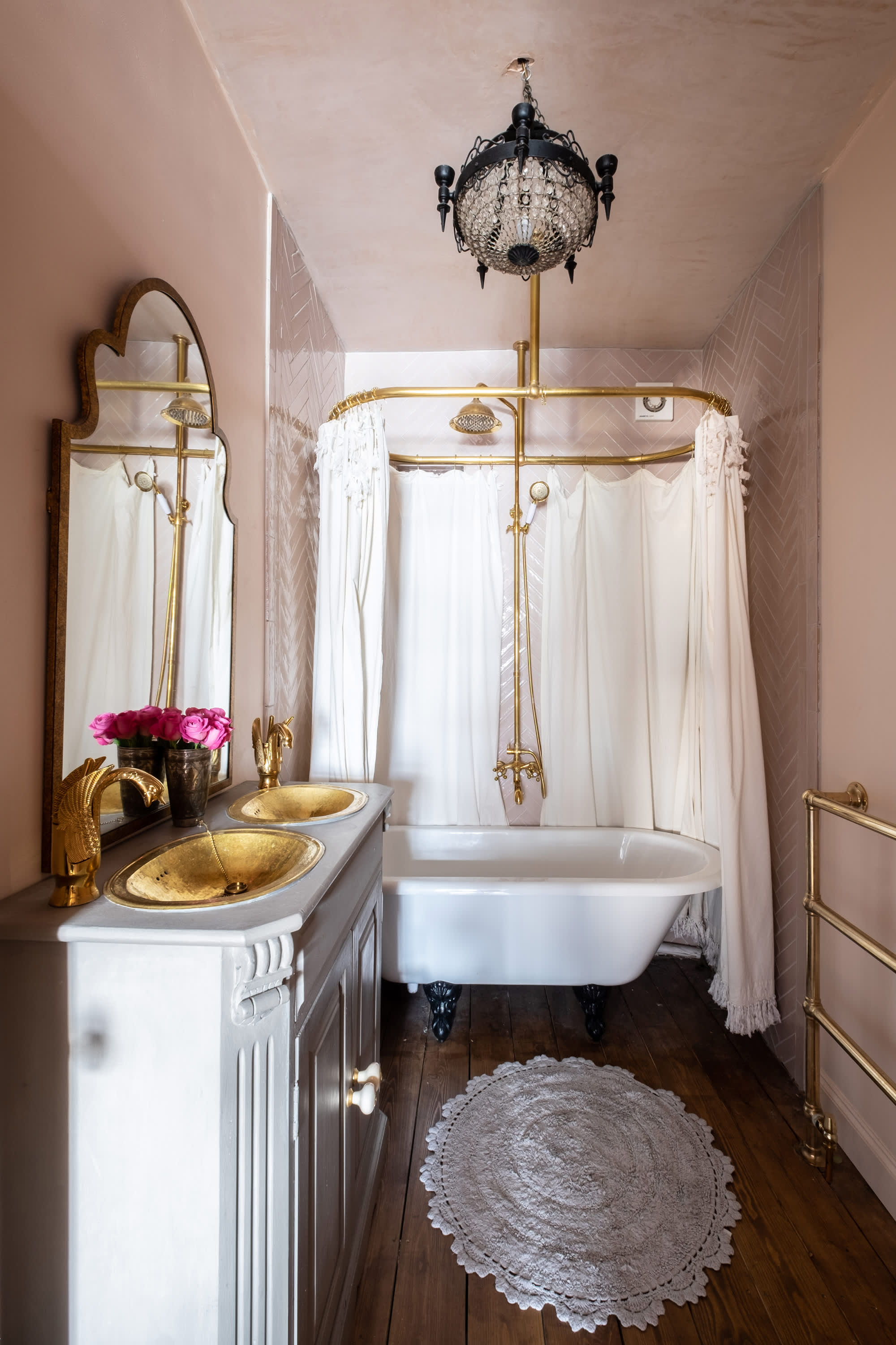 Colors that go with pink –10 classic pairing designers love