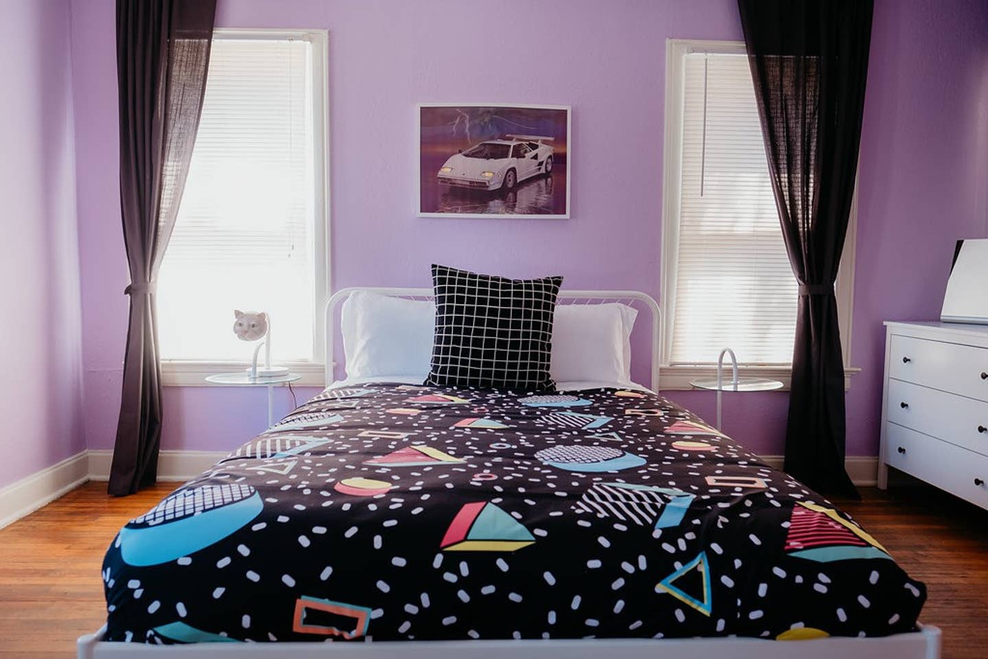The Mcfly 80s Themed Airbnb In Dallas Texas Apartment Therapy
