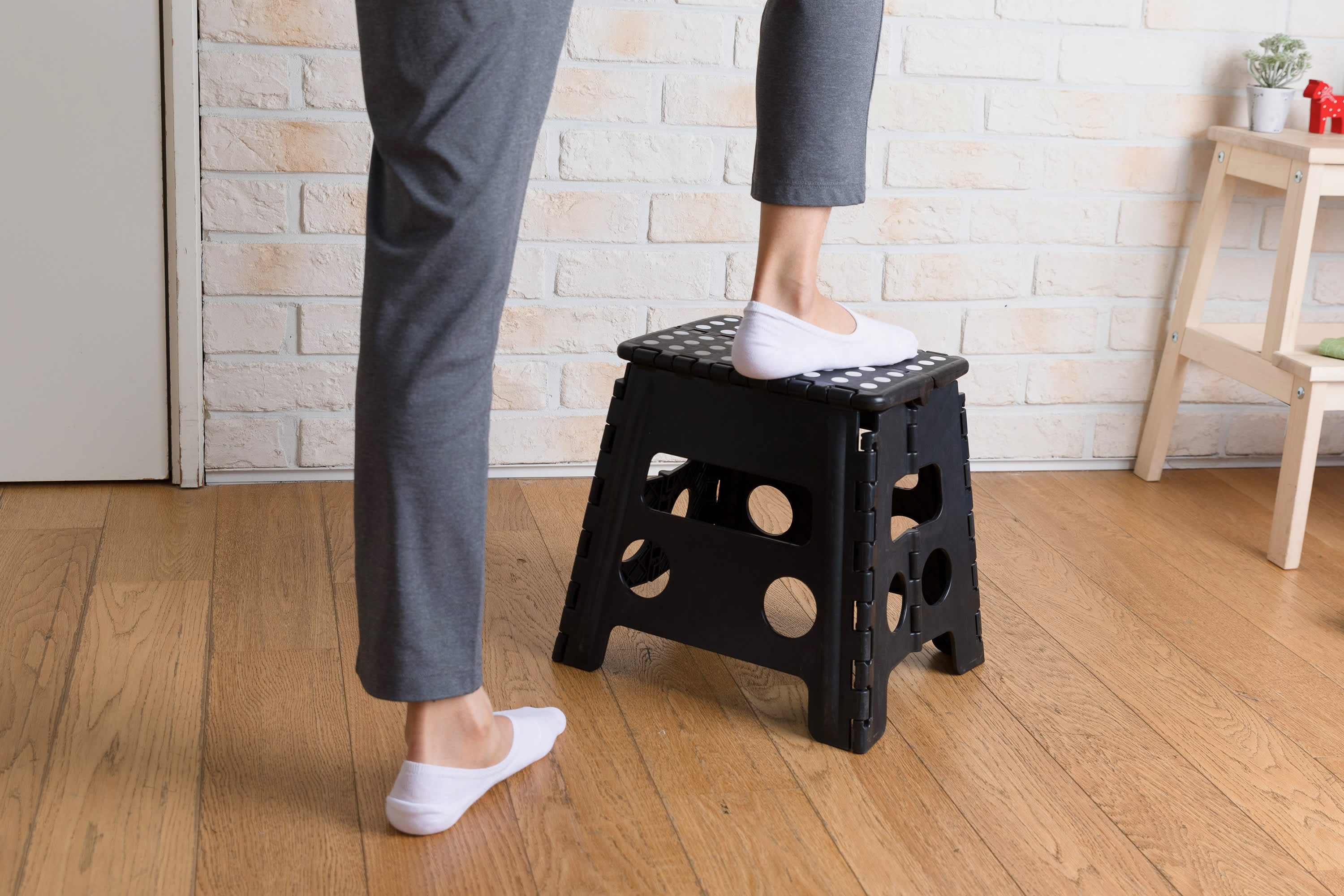 11 Handy And Accessible Things Every Short Person Needs At Home Apartment Therapy