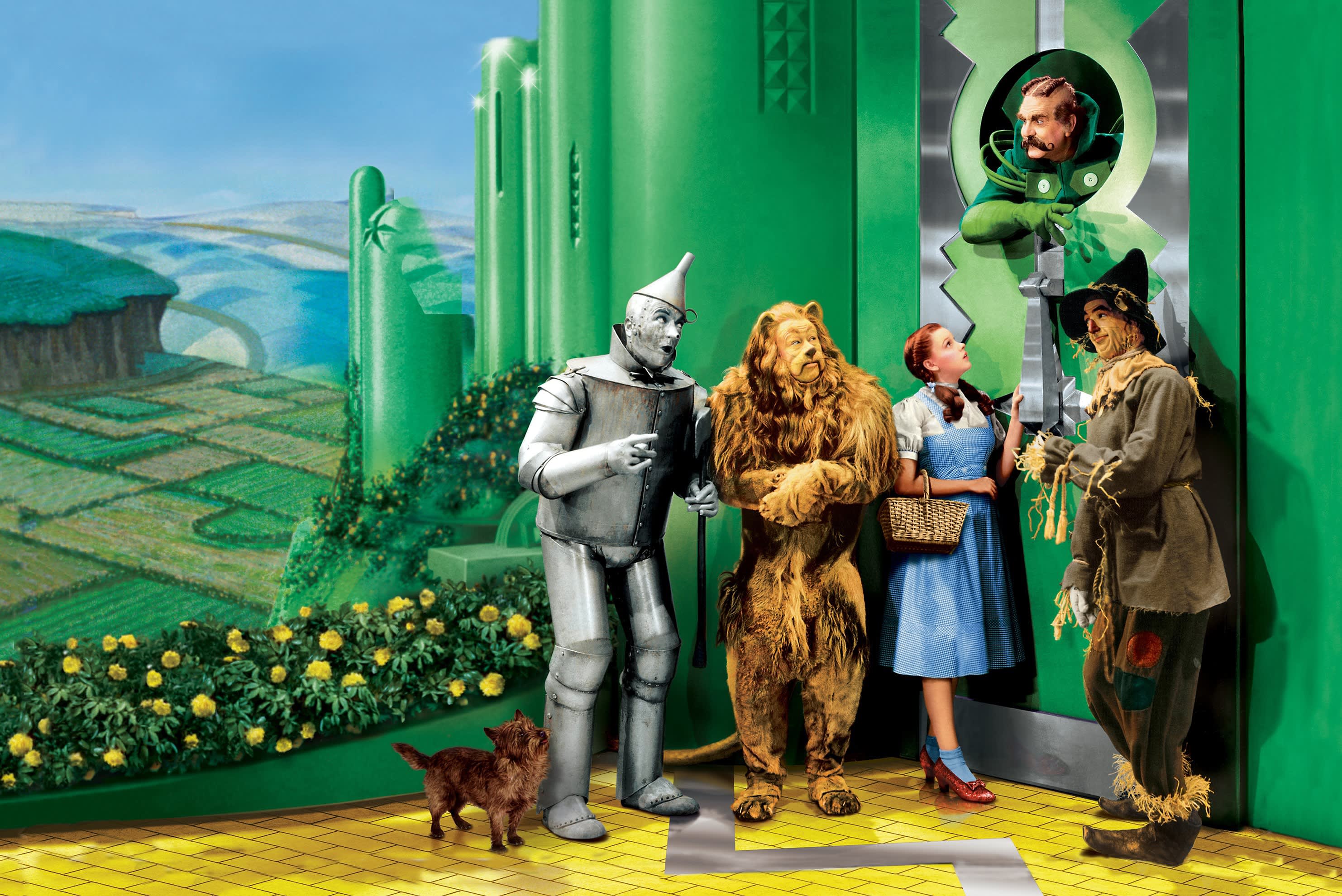 Wizard of Oz Updated Set Design Decor 2019