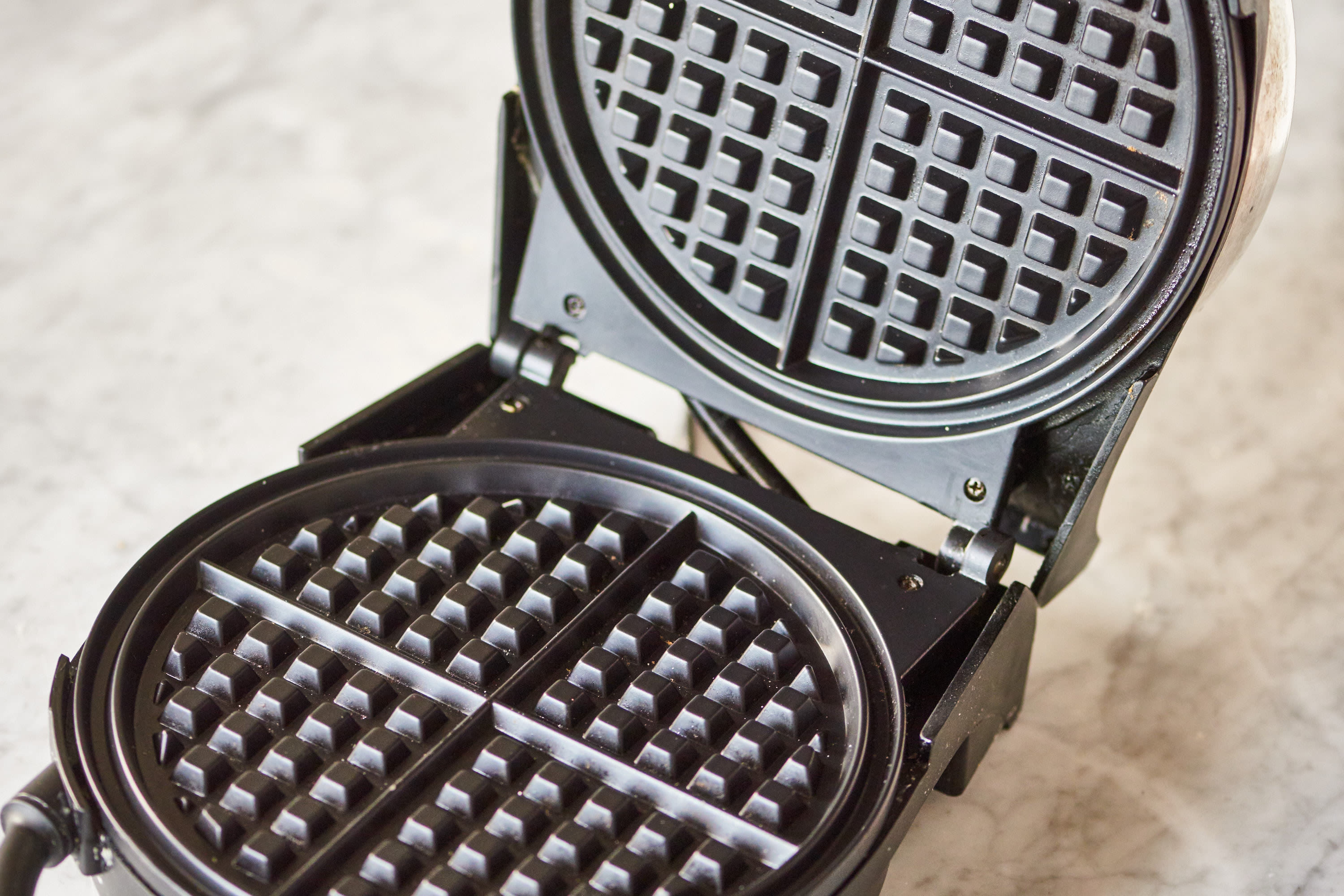 How to Correctly (and Safely) Clean Your Waffle Maker – LifeSavvy