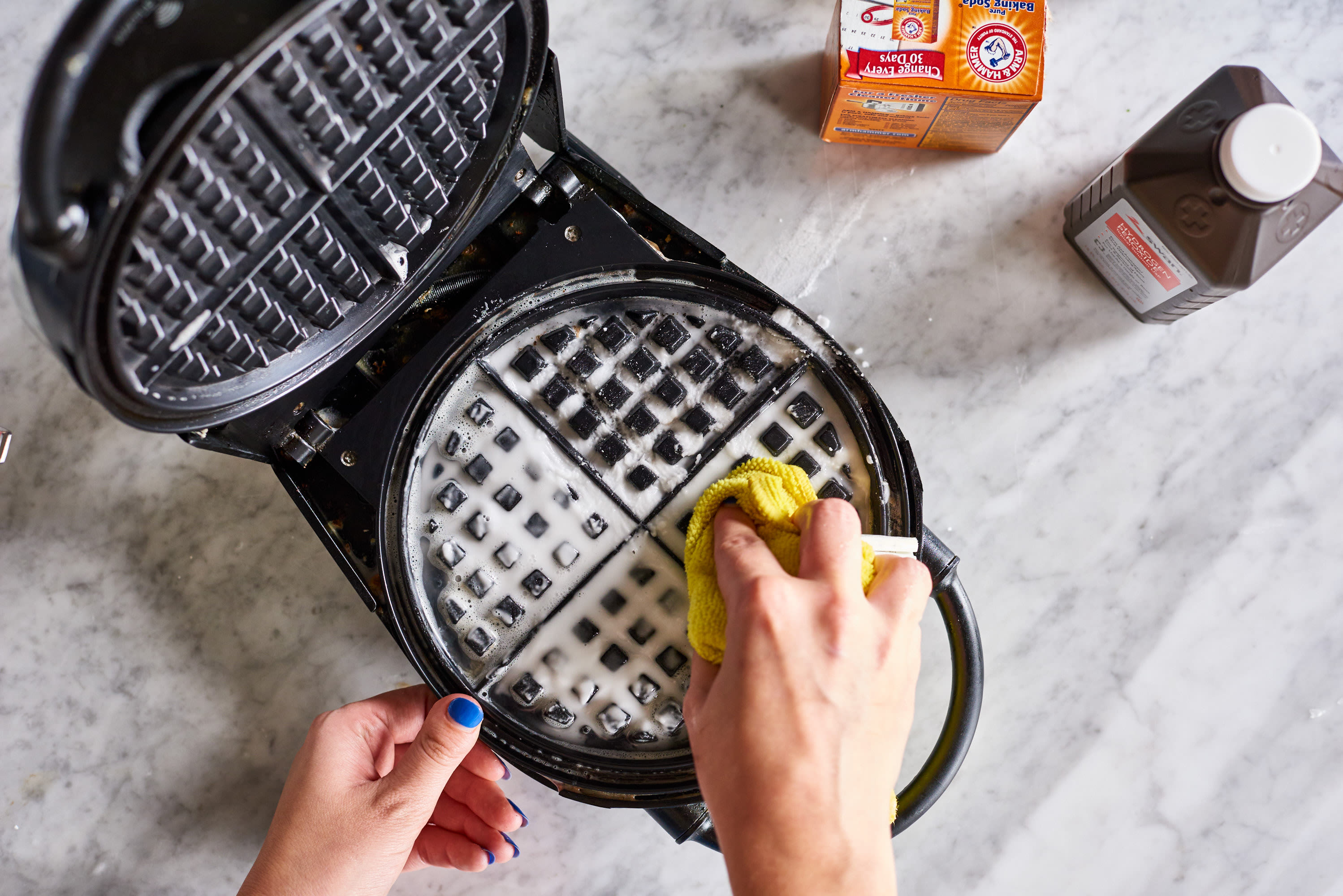 How to clean a waffle maker properly: 6 easy steps