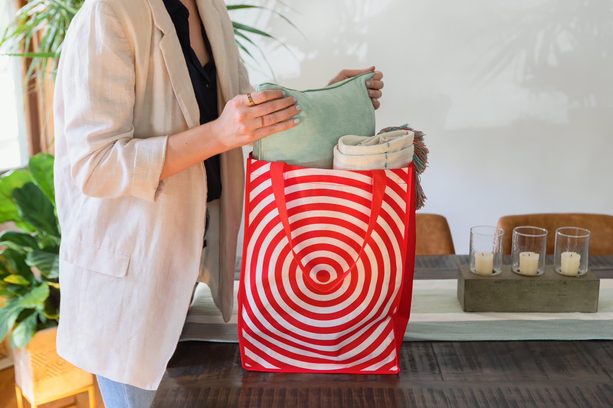 This Simple Shopping Bag Hack Helps You Remember It Every Time