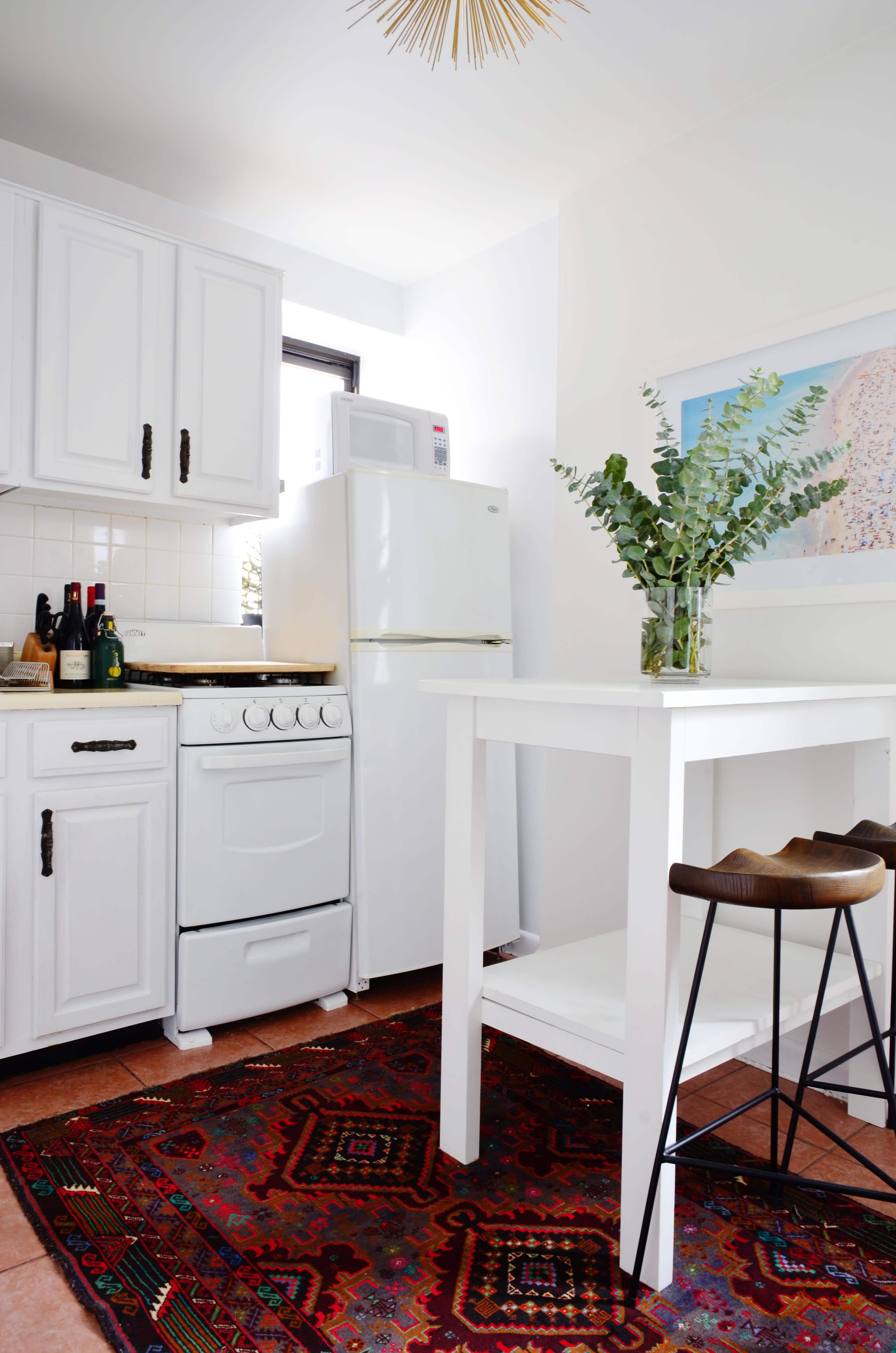 7 Ways Slim Storage Saves the Day — Small Space Solutions  Kitchen remodel  small, Kitchen remodel plans, Small apartment therapy