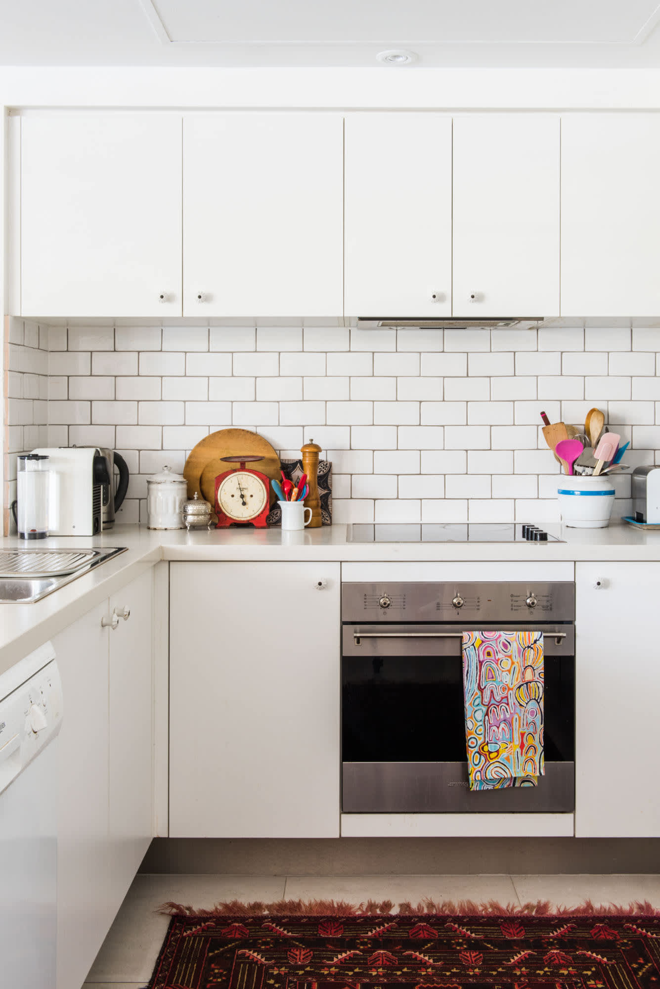 How to Clean Kitchen Backsplash Tiles - kellydesigns