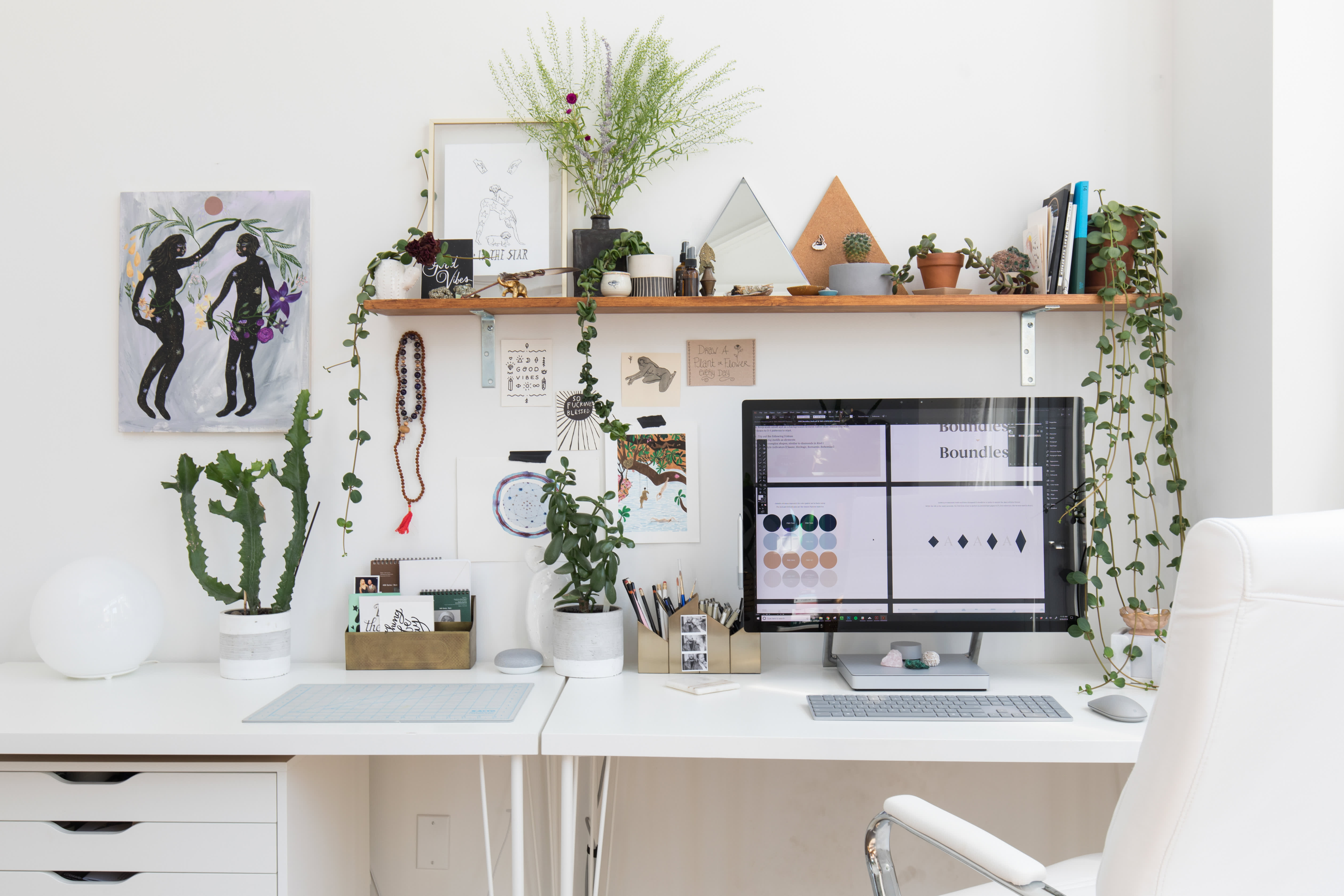 30 Cutest Desk Setups For A Fun Workspace