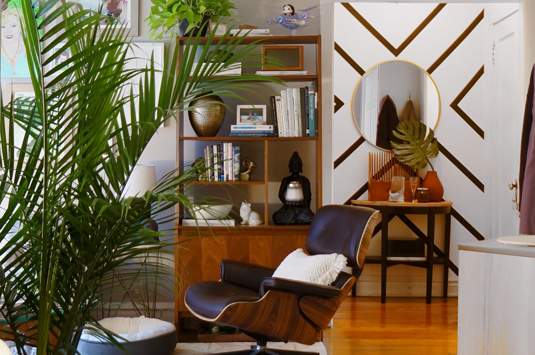 Small House Tour: A 550-Square-Foot Chicago Apartment | Apartment Therapy