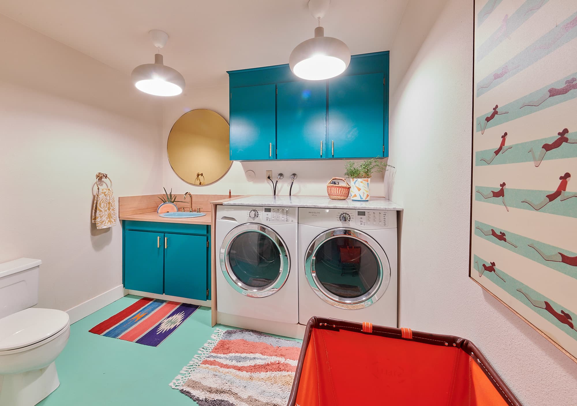 Great ideas for placing washing machine in studio apartment - PUFIK.  Beautiful Interiors. Online Magazine